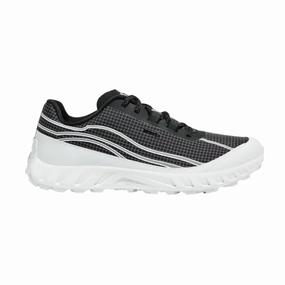 Blown Rubber Traction All-Day Flexibility 002 Women Summit Black