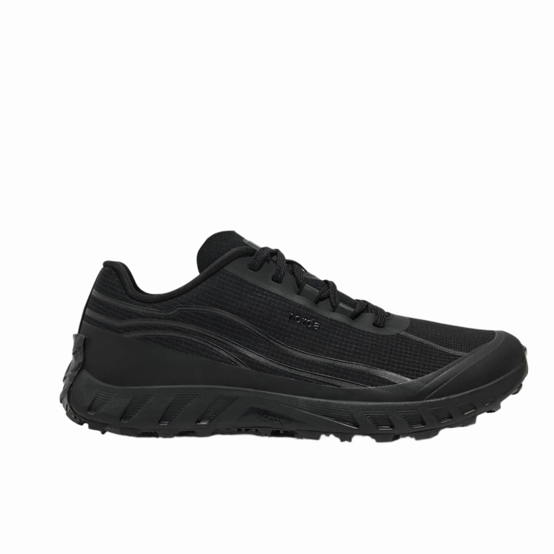 002 Men Endurance Style. Neutral Footbed Design