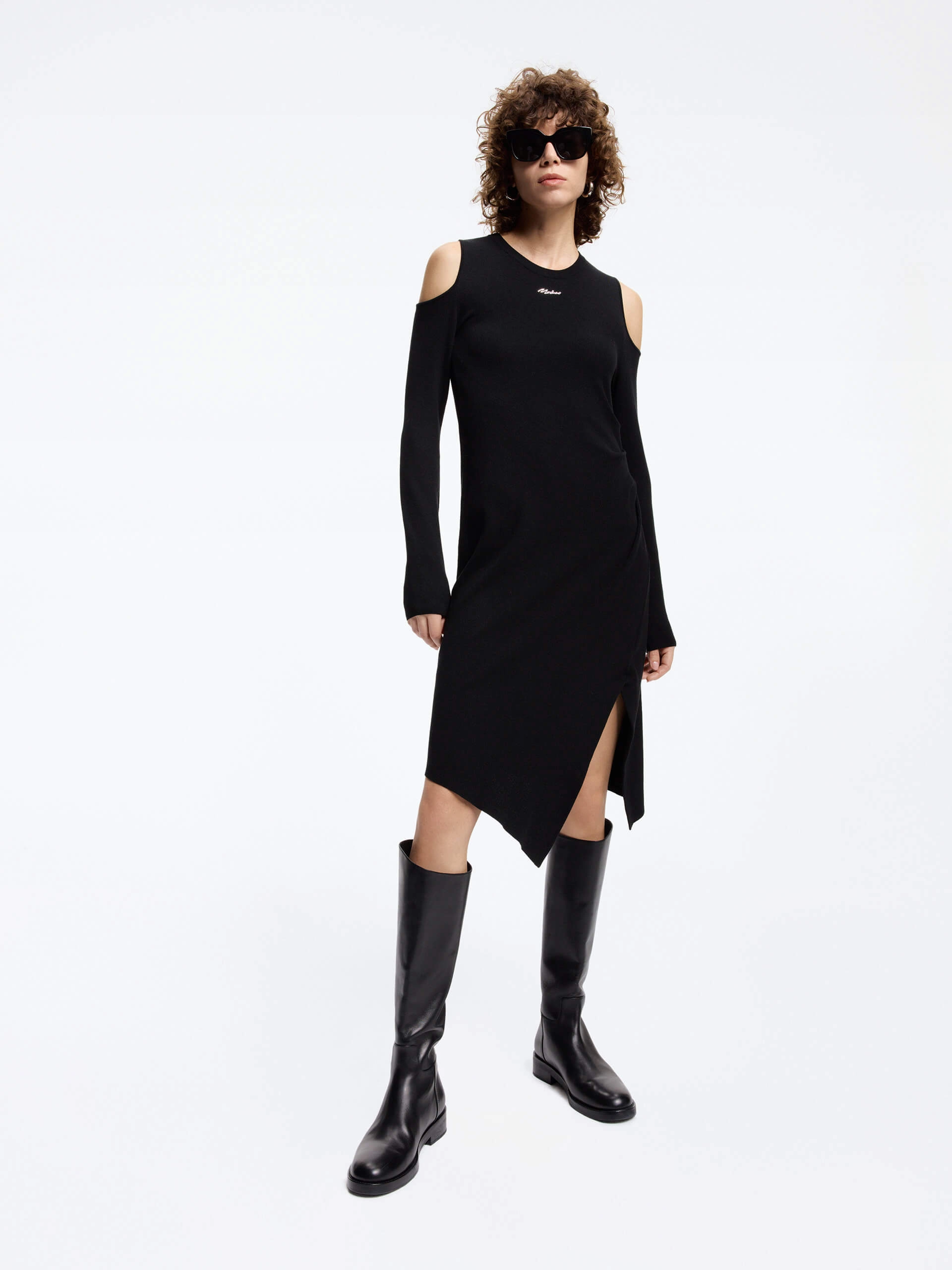 Cut Shoulder Midi Dress Relax Fit