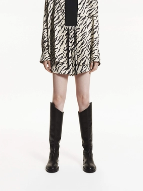 Stylish Comfort DoubleLayeredKnees Tiger Print Elastic Shorts