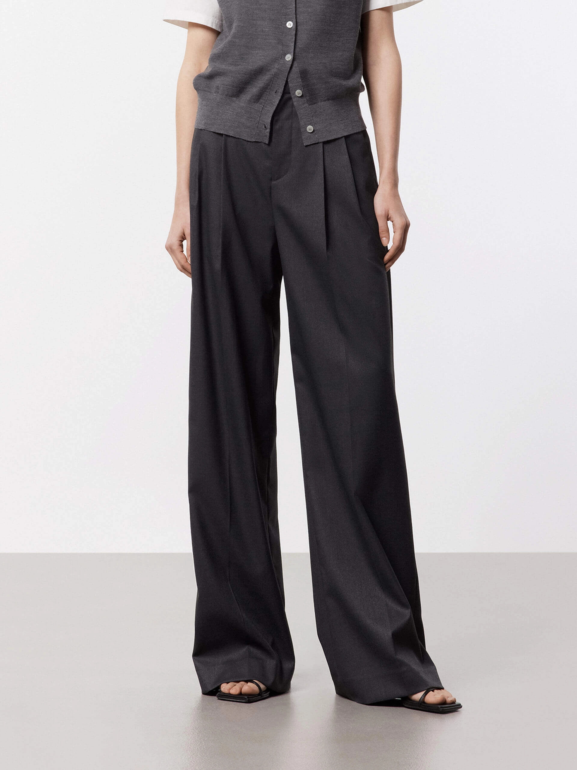 Straight Leg Tailored Pants clean look