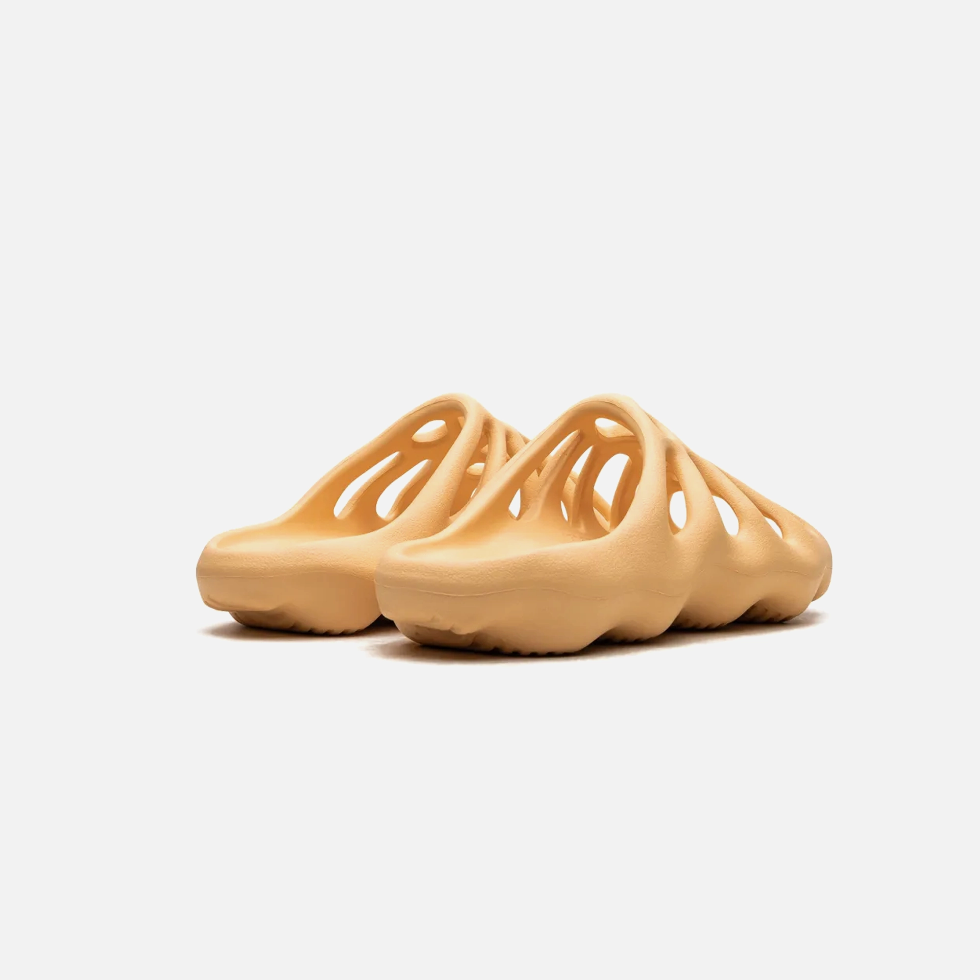 Adidas Yeezy 450 Slide Cream Light Impact Street Motion