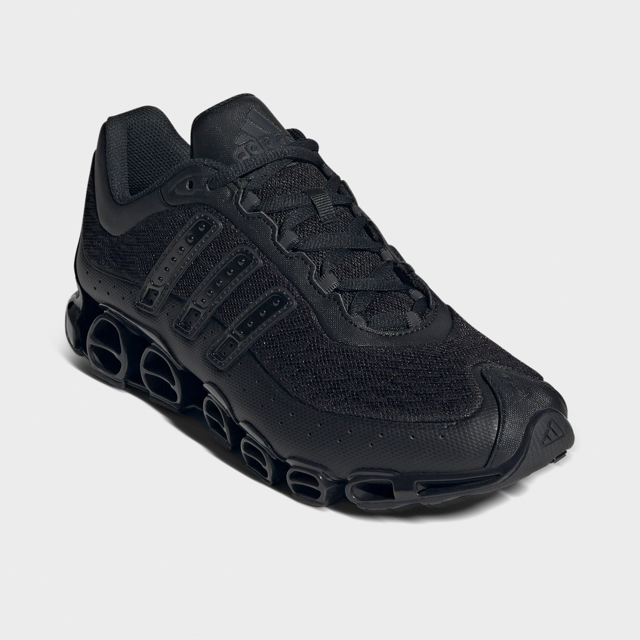 adidas Megaride Black / Black All-day arch support