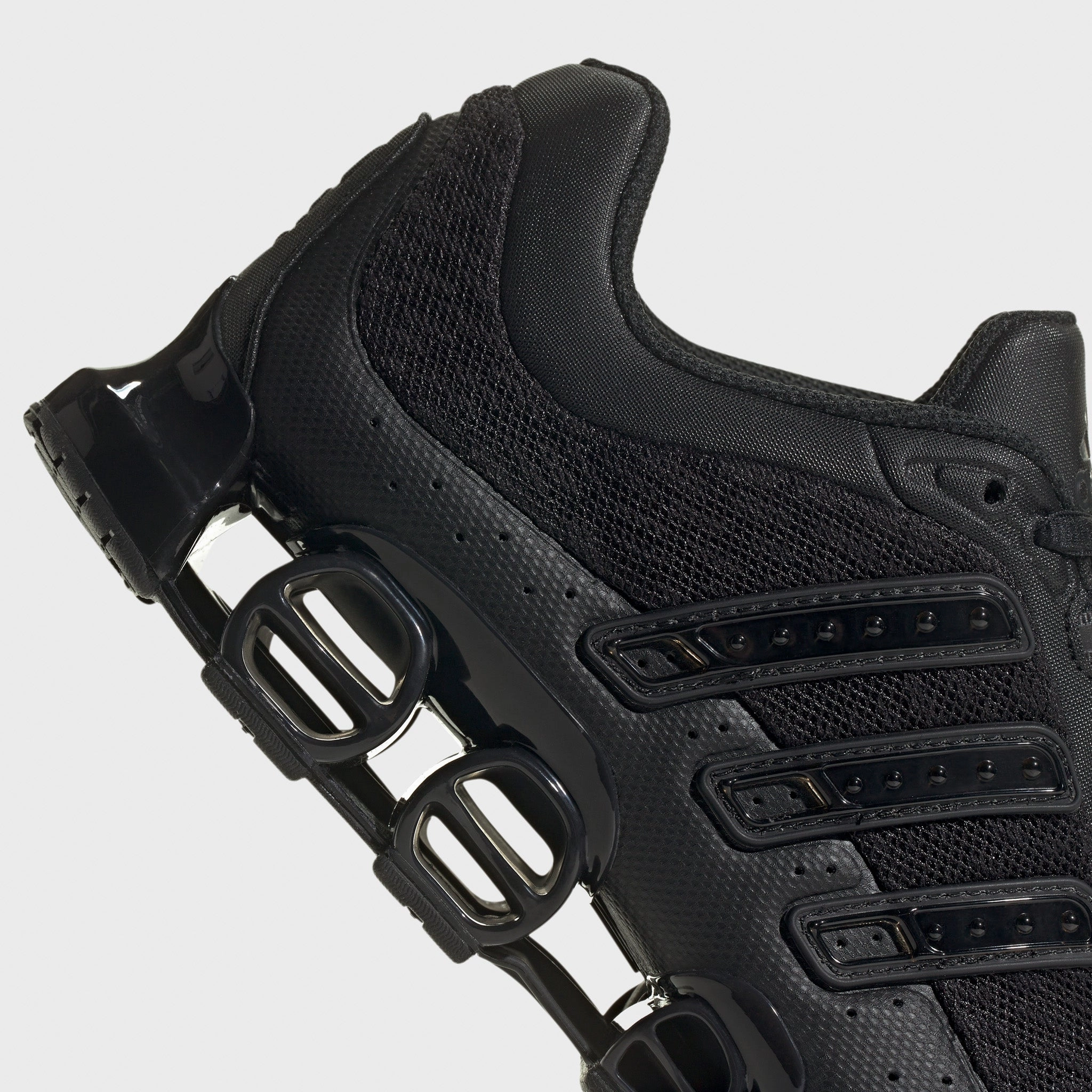 Ergonomic Flow Quick Outfits adidas Megaride Black / Black