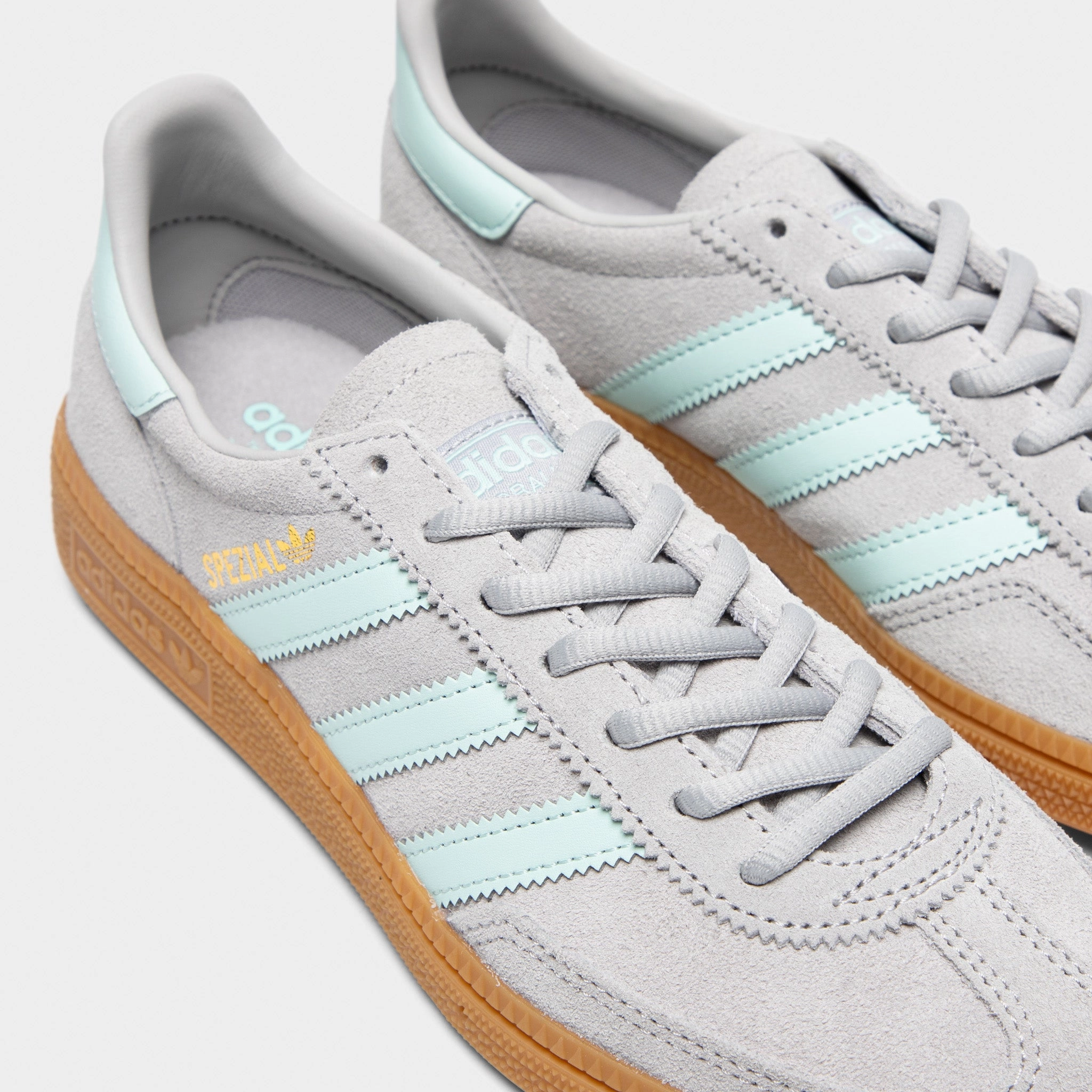 adidas Originals Juniors' Handball Spezial J Grey / Halo Mint - Gum Traction Grip Pattern