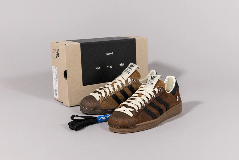 Long Time Wear Minimalist Stitch Design adidas Superstar 82 x SFTM 'Supplier Colour'