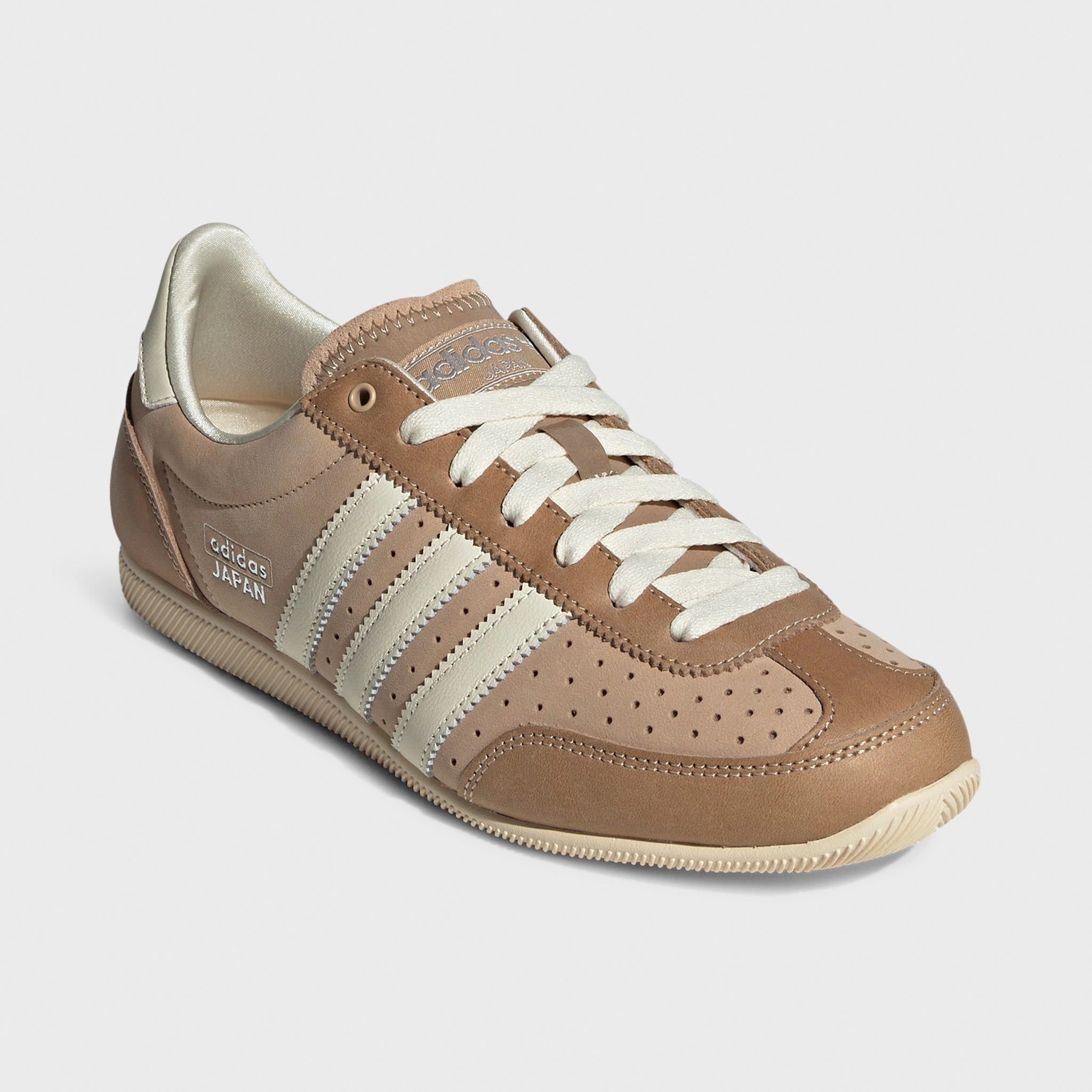 Street cushioning adidas Women's Japan Brown / Tan
