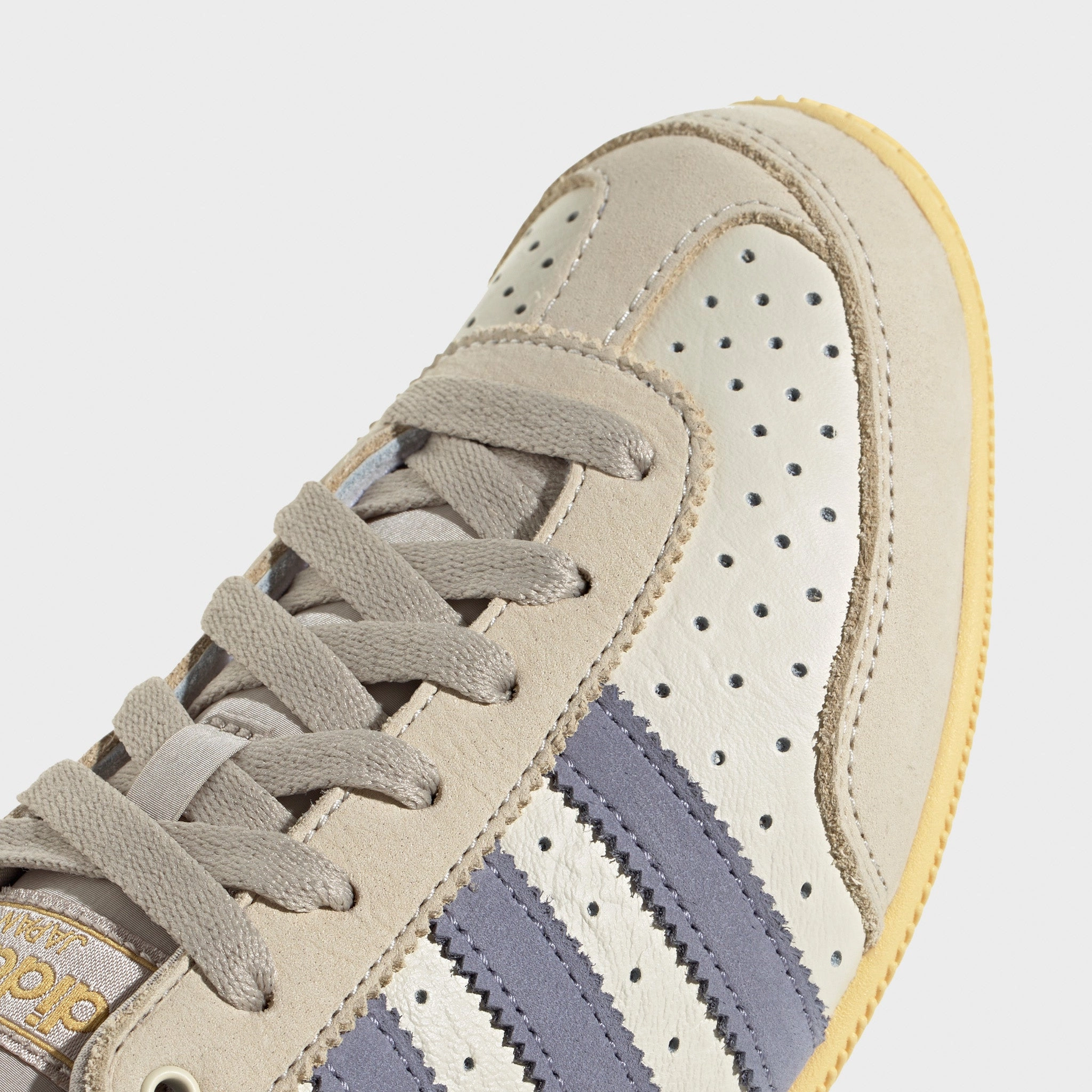 adidas Women's Japan Cream White / Silver Violet - Wonder Beige Durable Tread Pattern