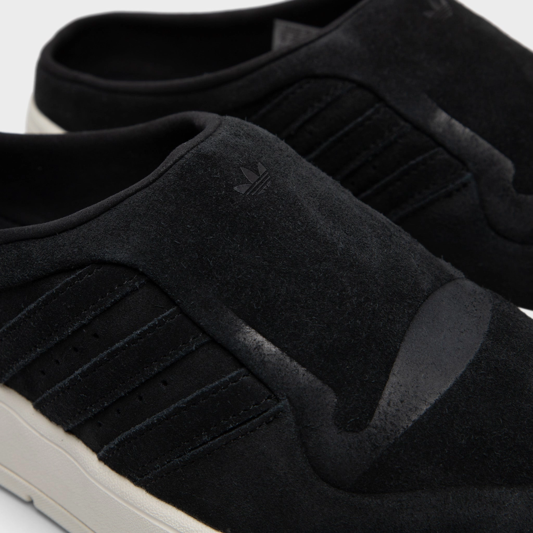 Ultimate Flex ShockDispersion adidas Women's Rivarly Mule Core Black / Off White