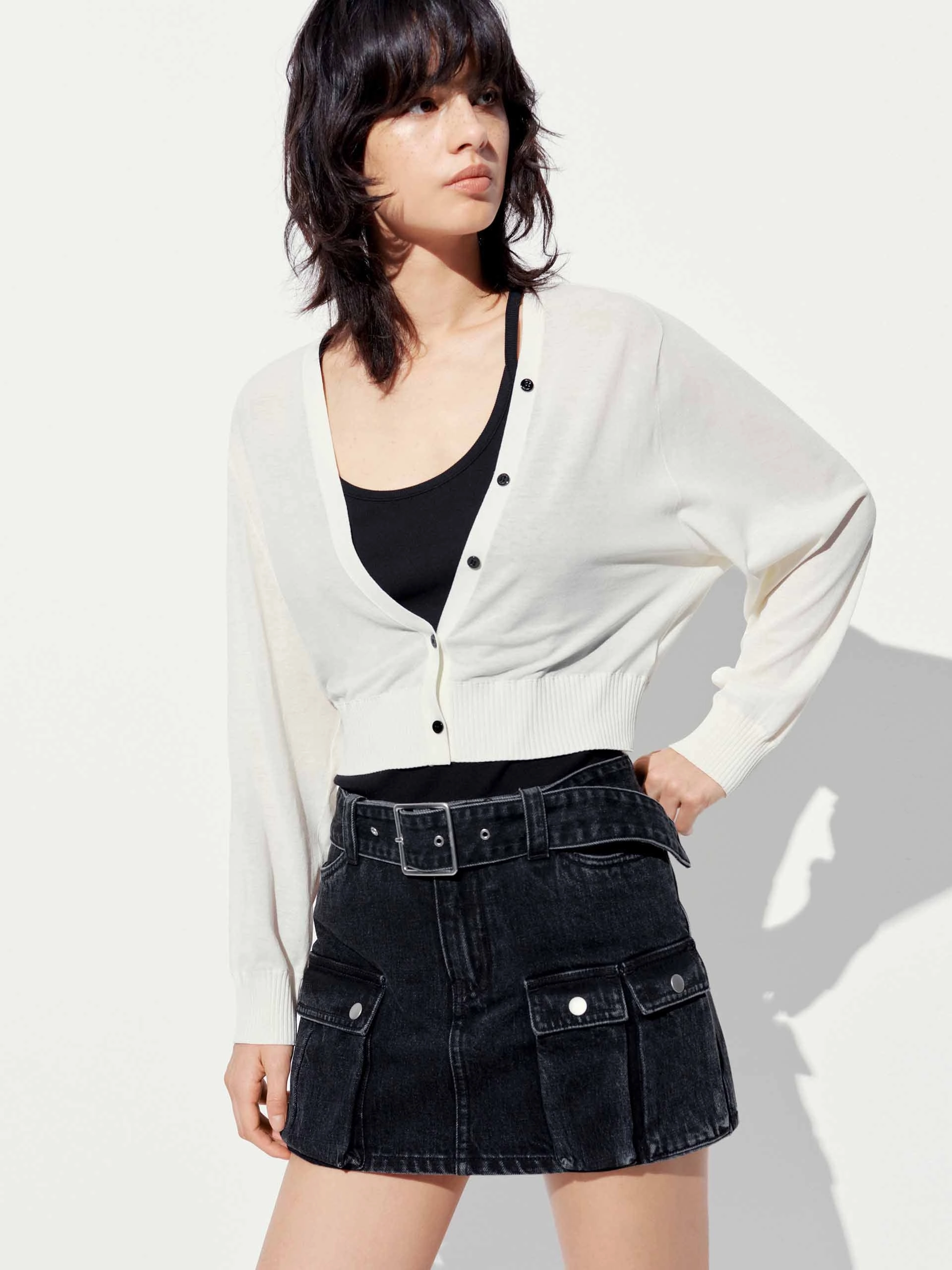 Fade Resistant Coating Cropped V-neck Knit Cardigan