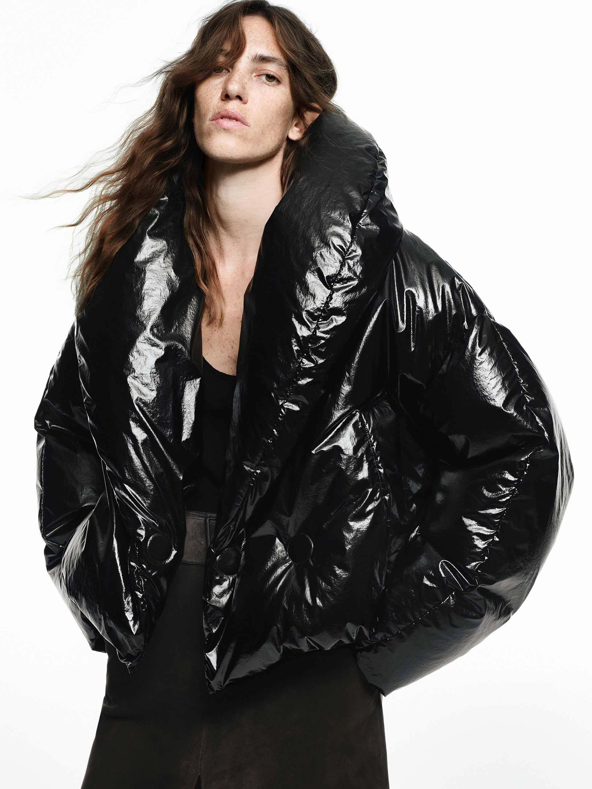 Wide Collar Cropped Jacket Magnetic Closures