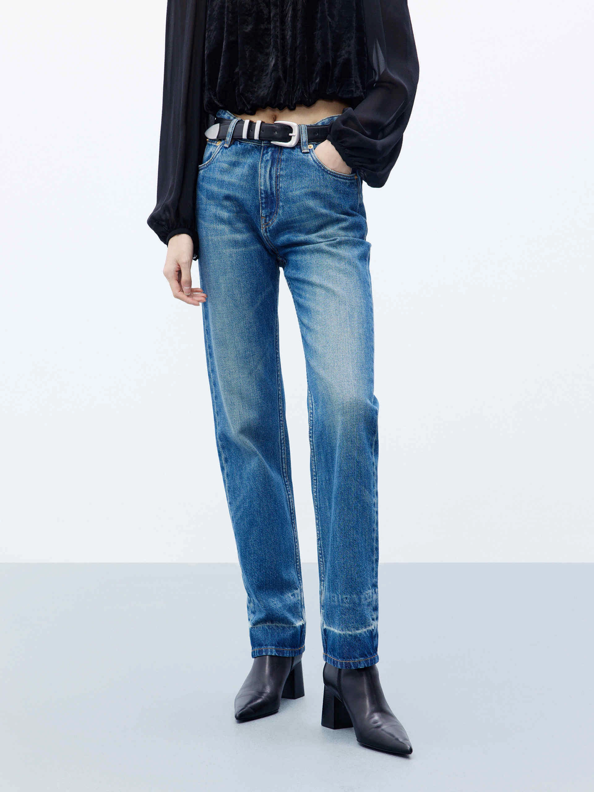 Straight Leg Washed Jeans Smart Wardrobe