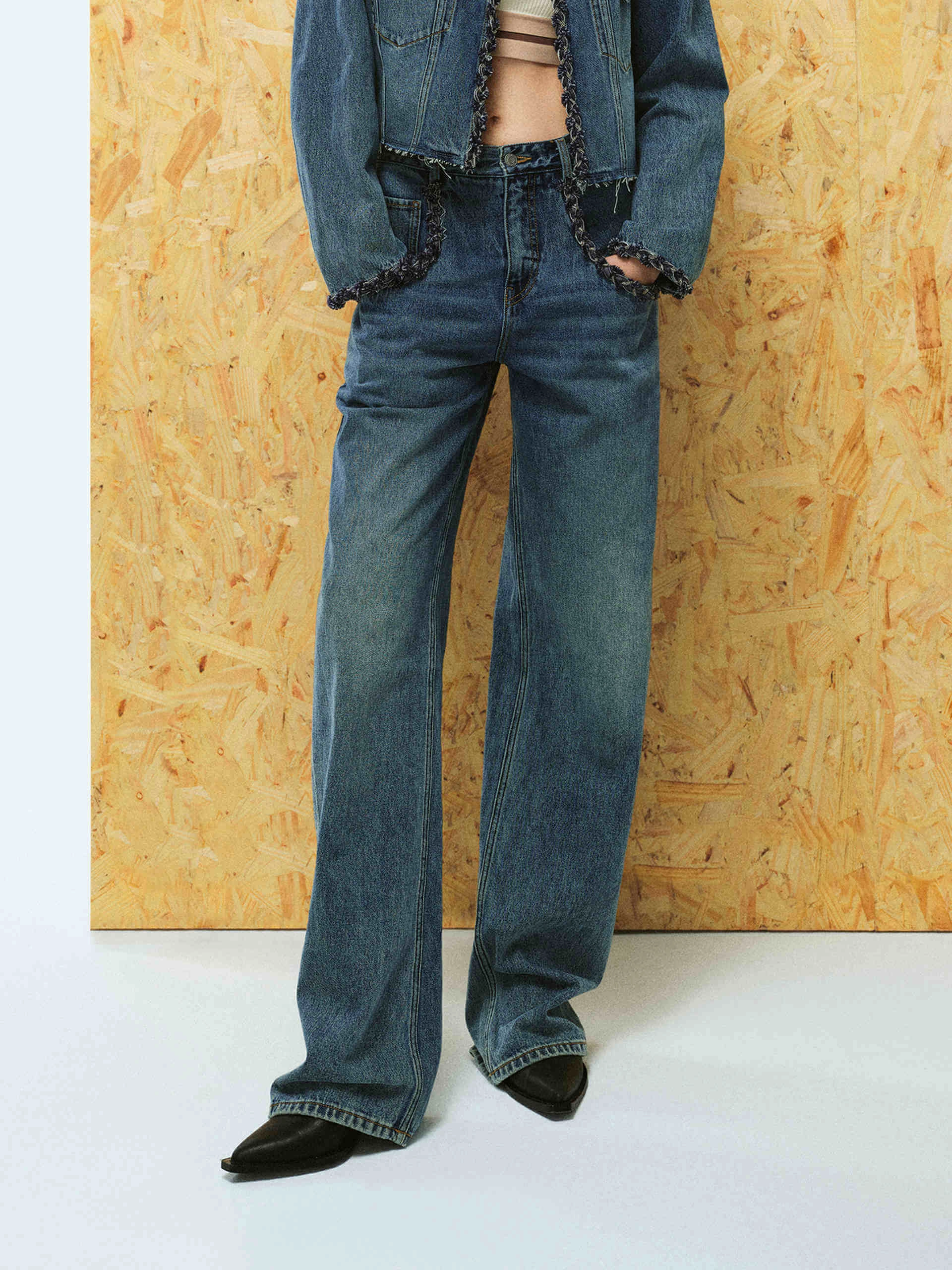 Sharp Silhouette Urban Explorer Picnic Style Trim Detail Straight Jeans