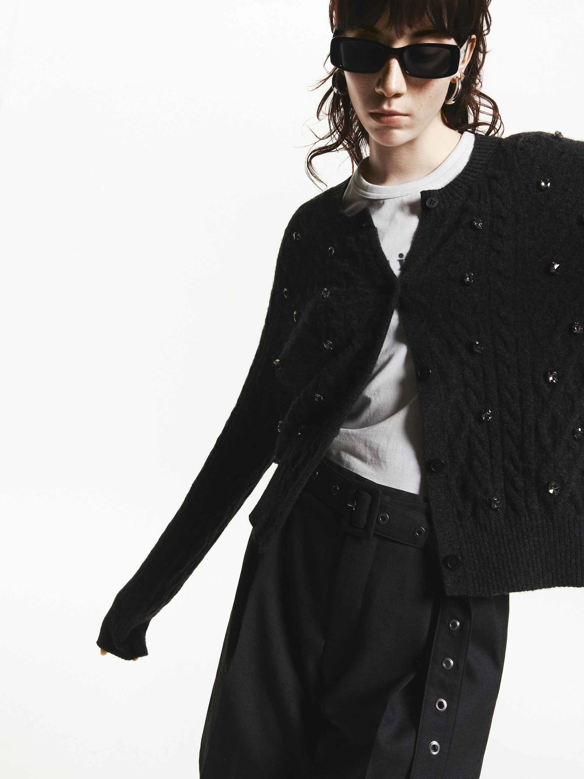 Crystal Decoration Cable Cardigan Anti Static Treatment