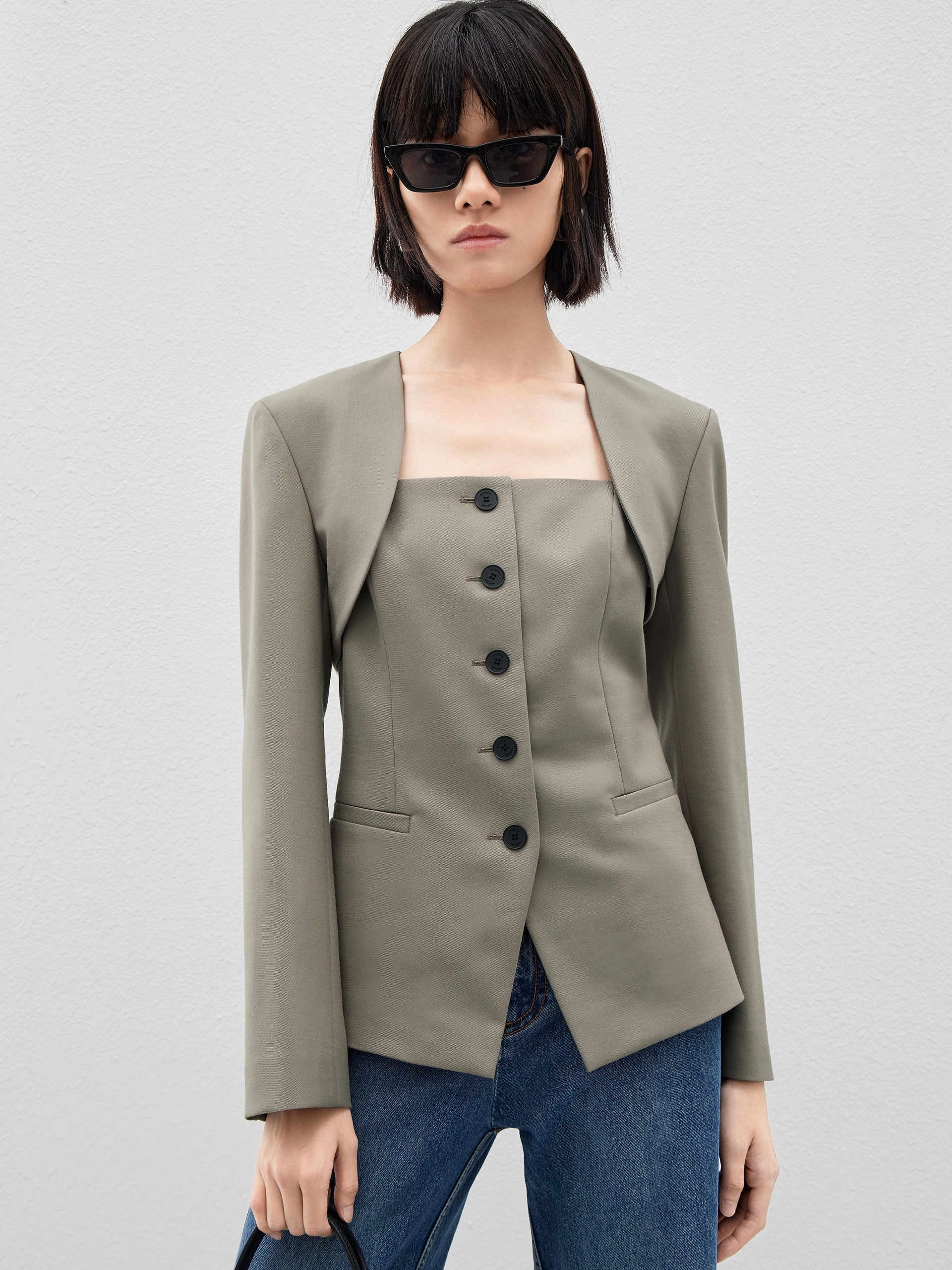 FadeResistant Treatment Two Piece Slim Fit Blazer