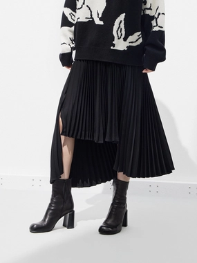 Compact Storage Asymmetric Pleated Skirt
