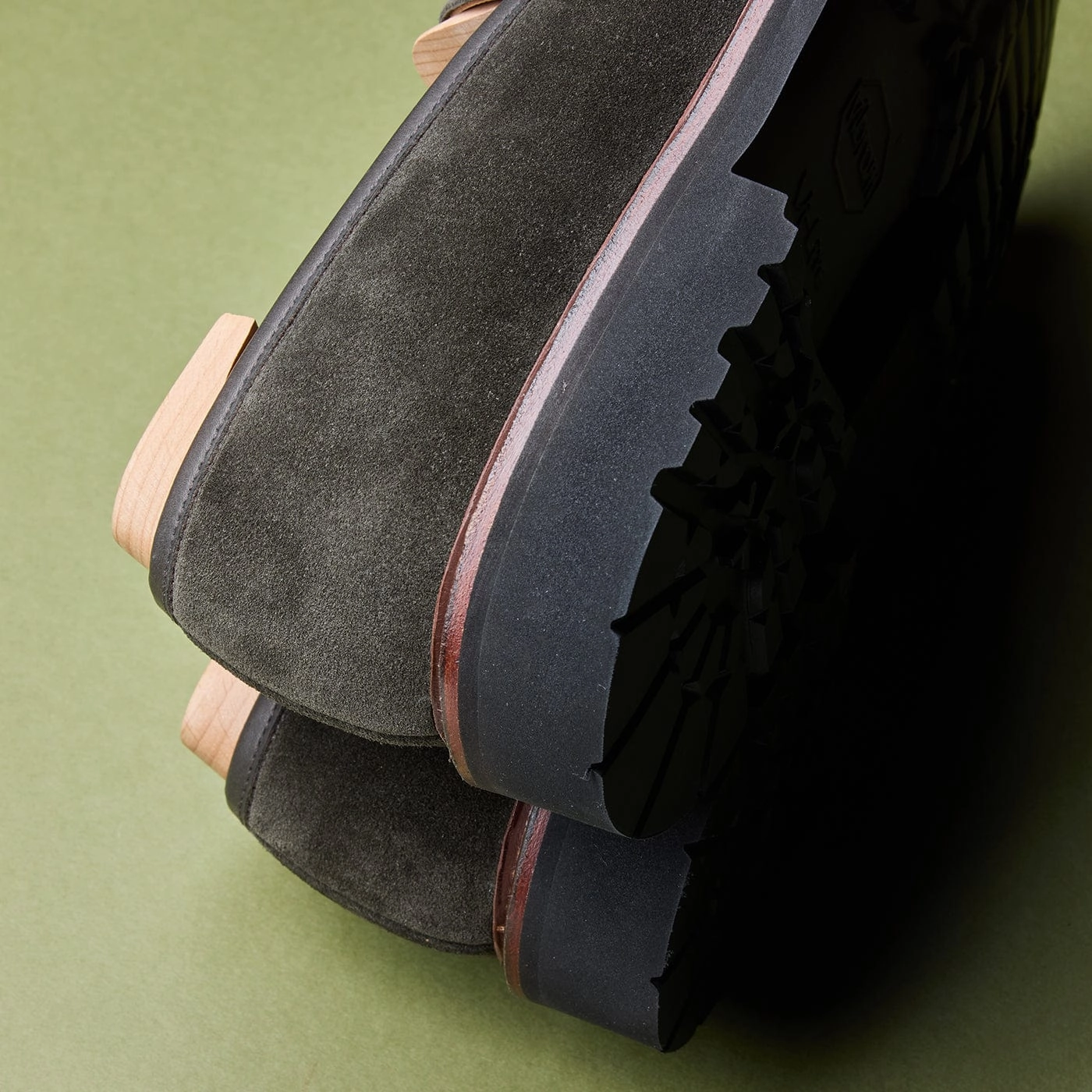 Sleek Comfort Boston 2 Earth Green Suede