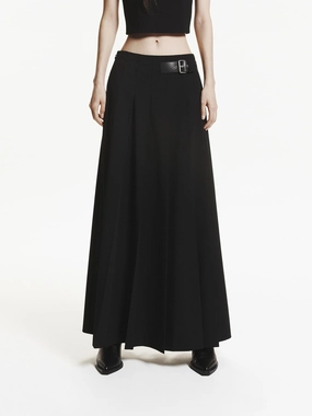 Buckle Detail Pleated Skirt Easy Comfort