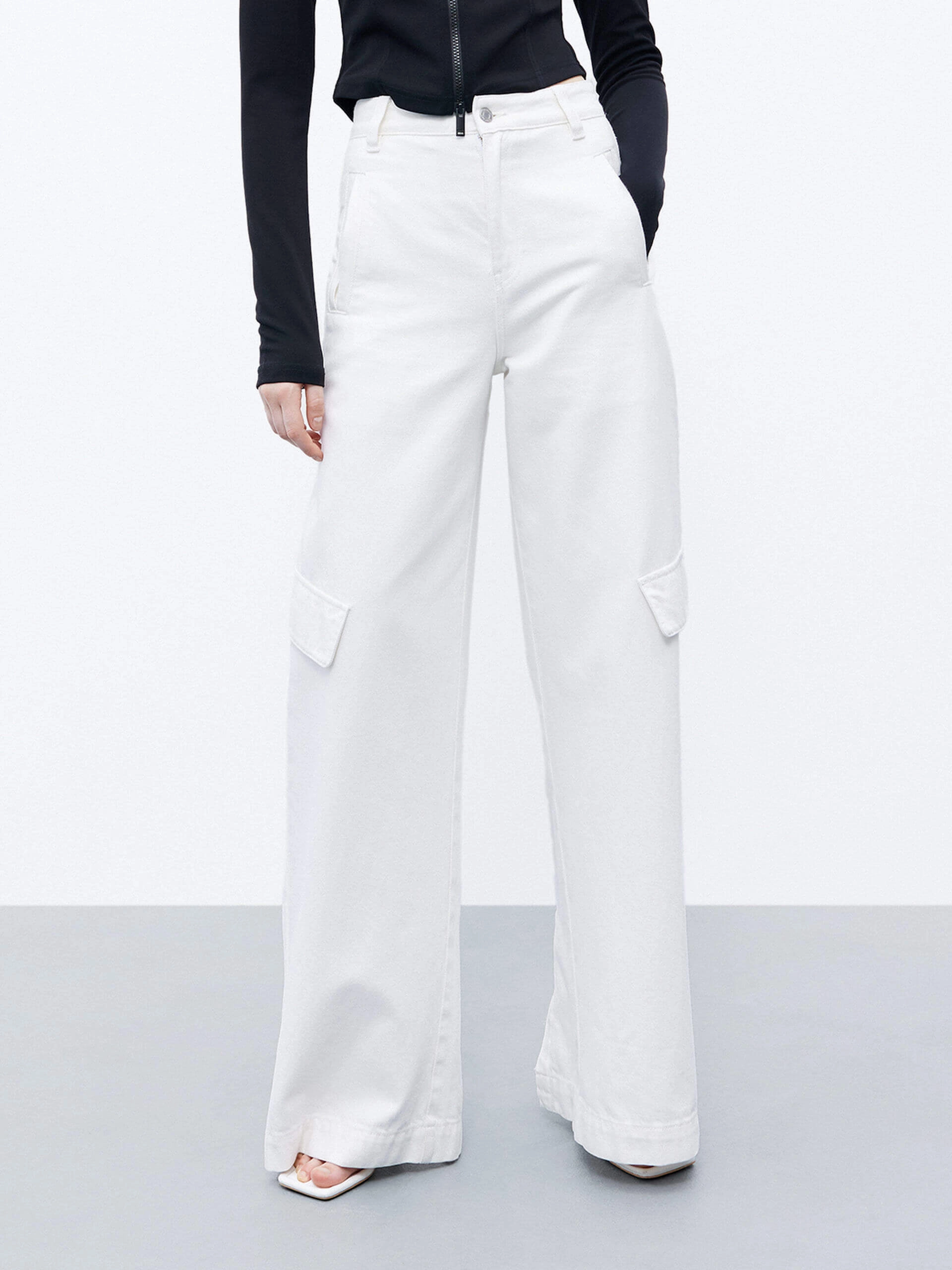 Weather Friendly Go-To Basic Cargo Wide Leg Jeans