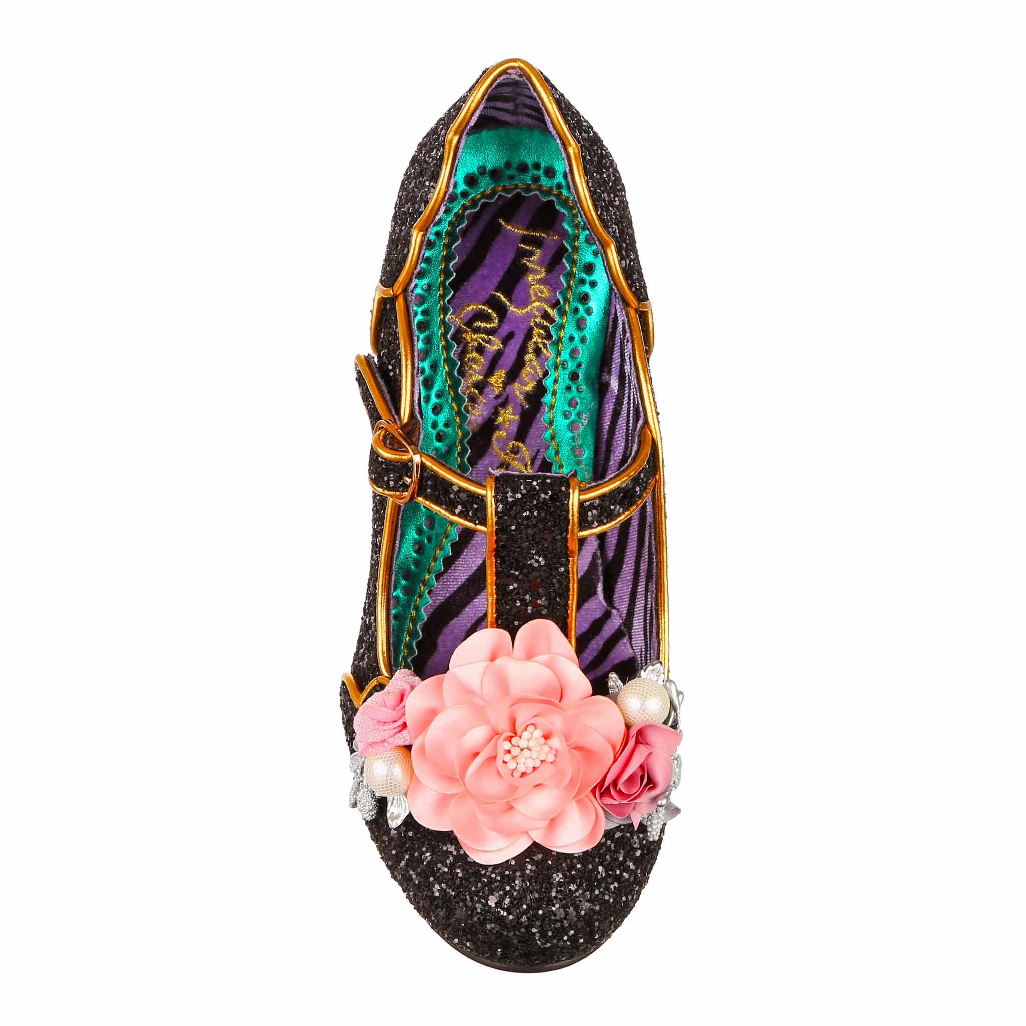 Carriage Ride Pointed Toe Pumps