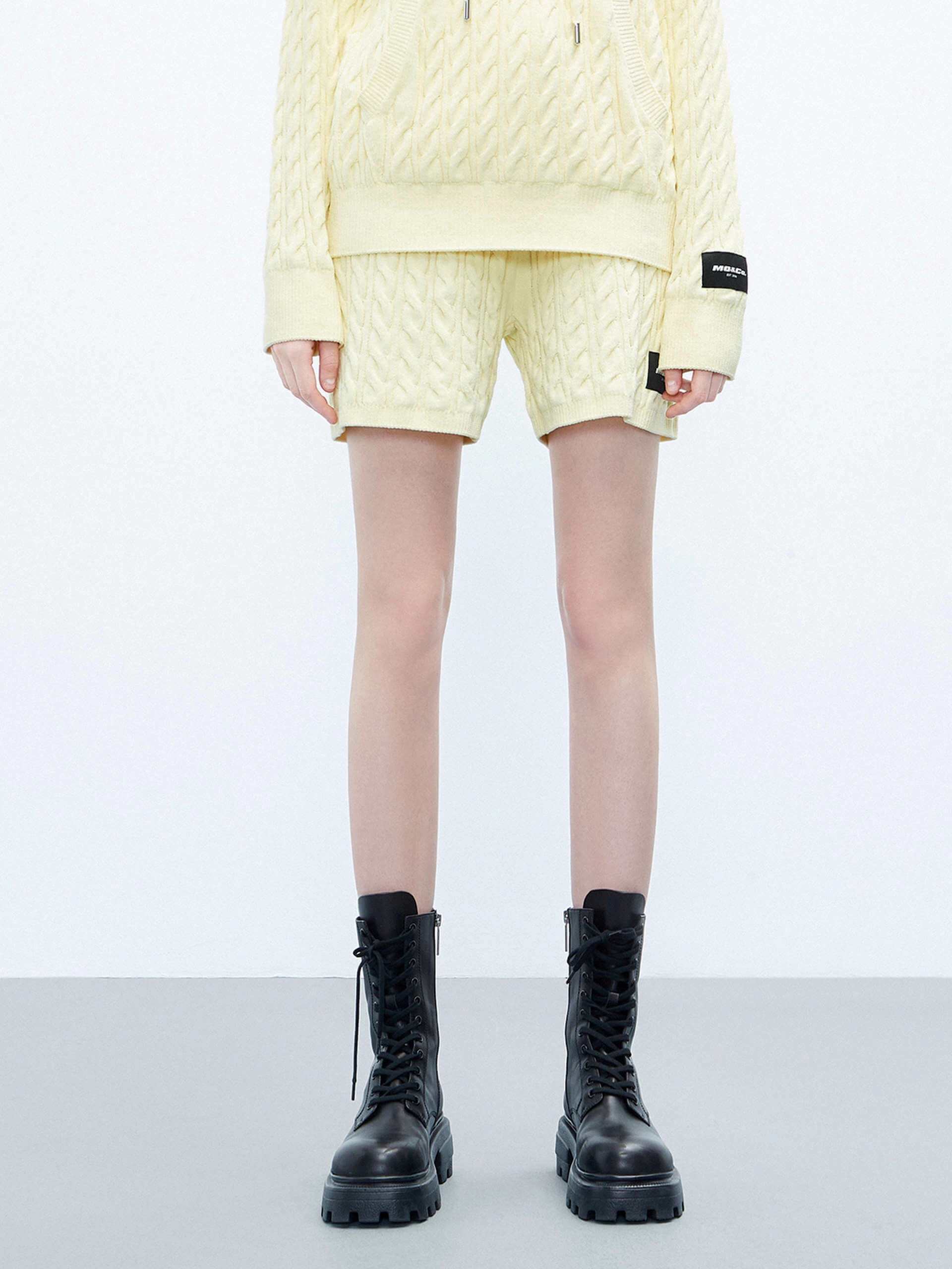 Soft Waist Drawstring Waist Knit Shorts