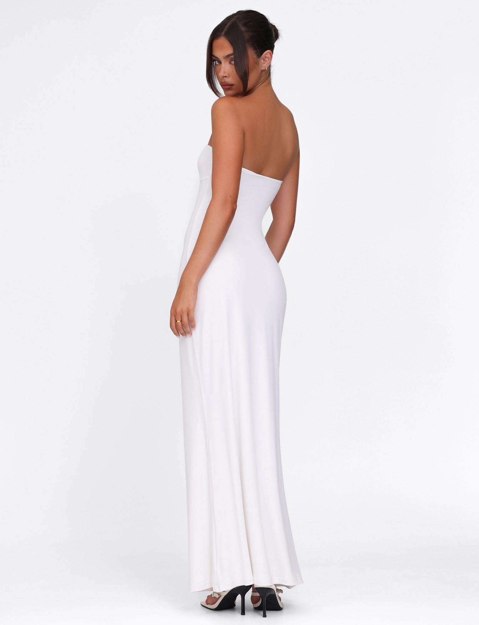 CECILY MAXI DRESS - WHITE Travel Outfit