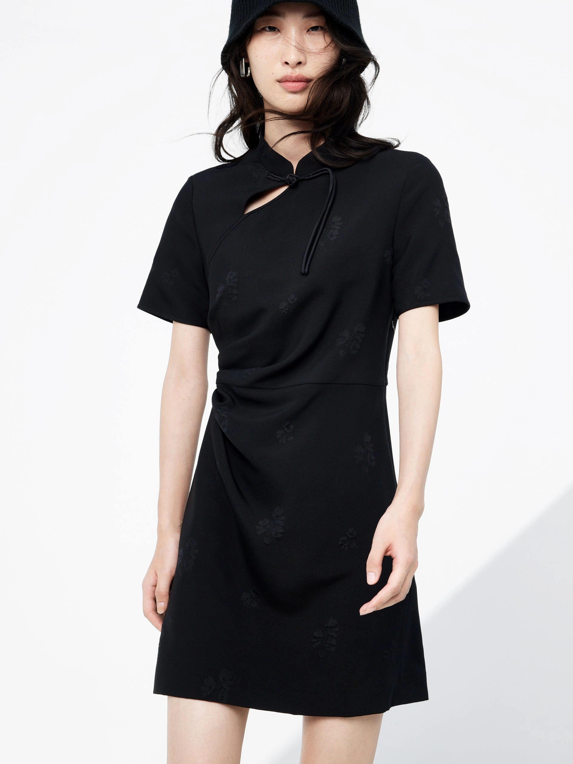 Collar Accent custom-fit Cheongsam Buckle Cutout Dress