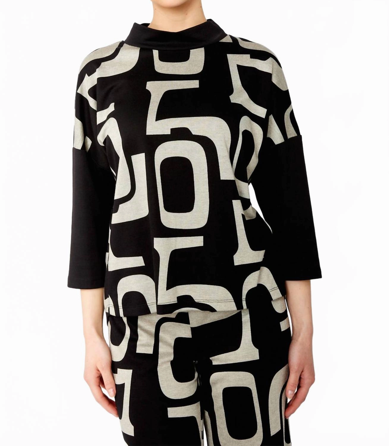 Everyday Comfort Wear High Neck Knit Top In Black/beige
