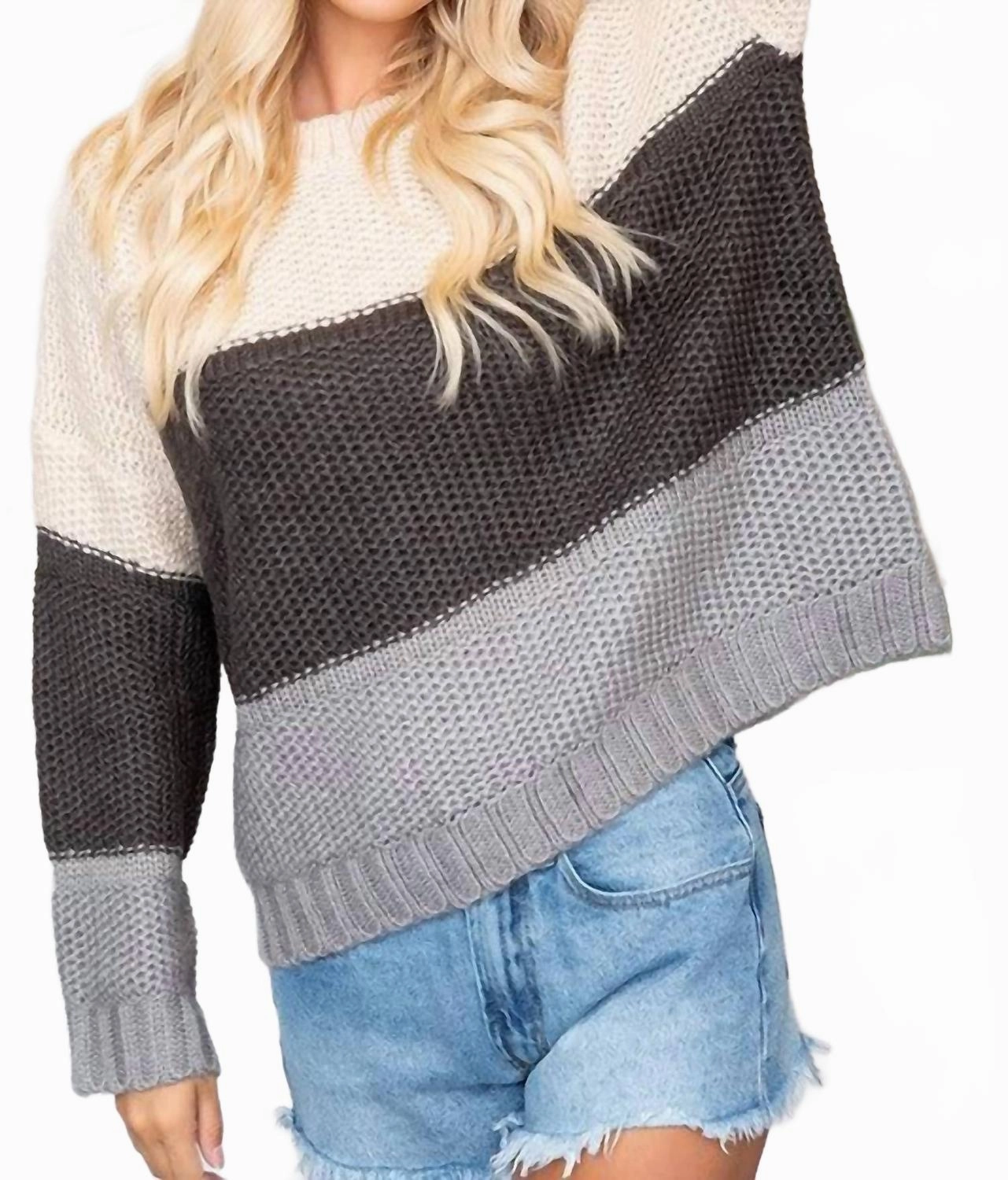 Non Restrictive Cut Cozy And Warm Chunky Knit Colorblock Sweaters In Taupe/charcoal