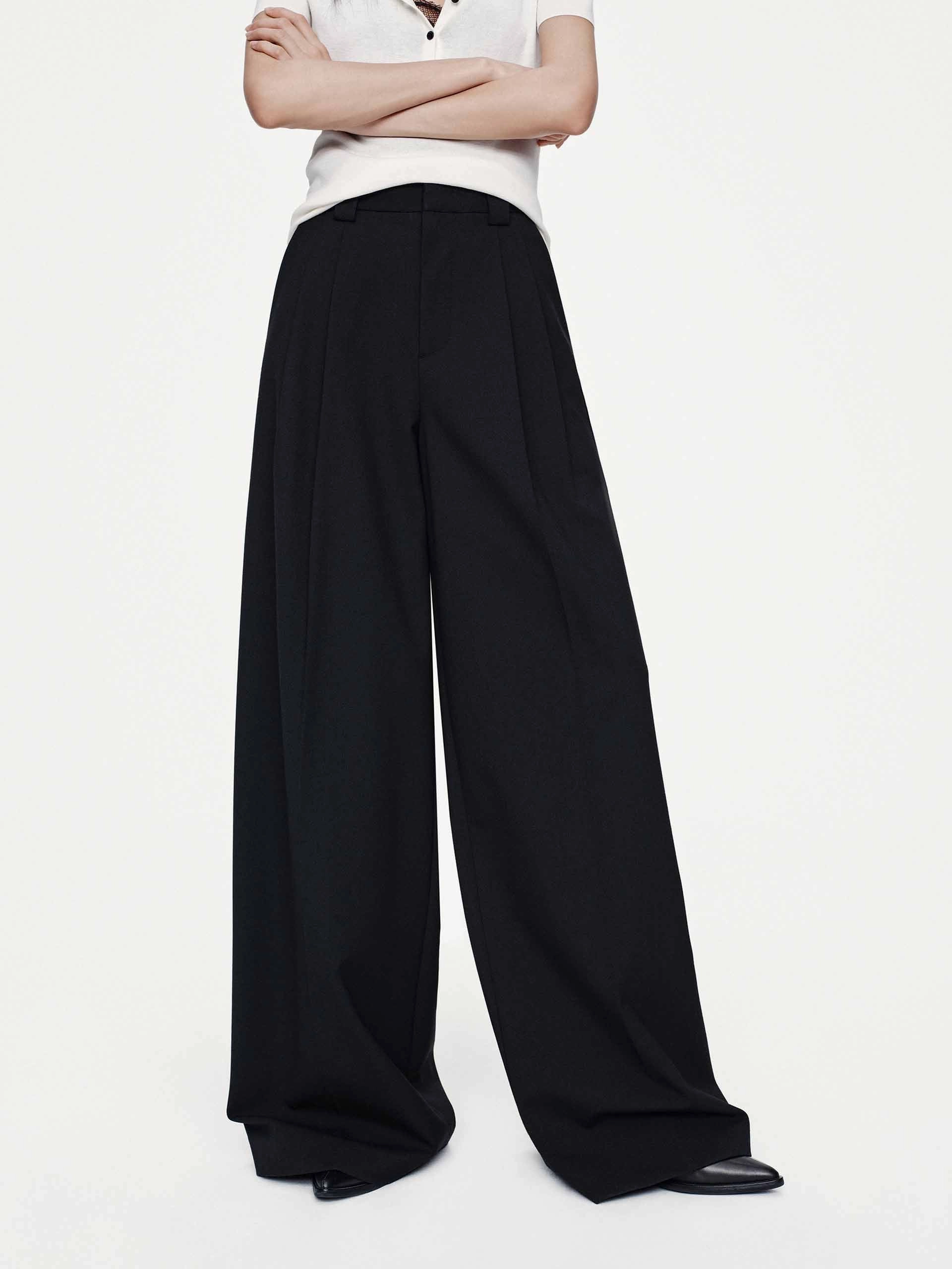 Hidden Pocket System Pleated Relaxed Trousers