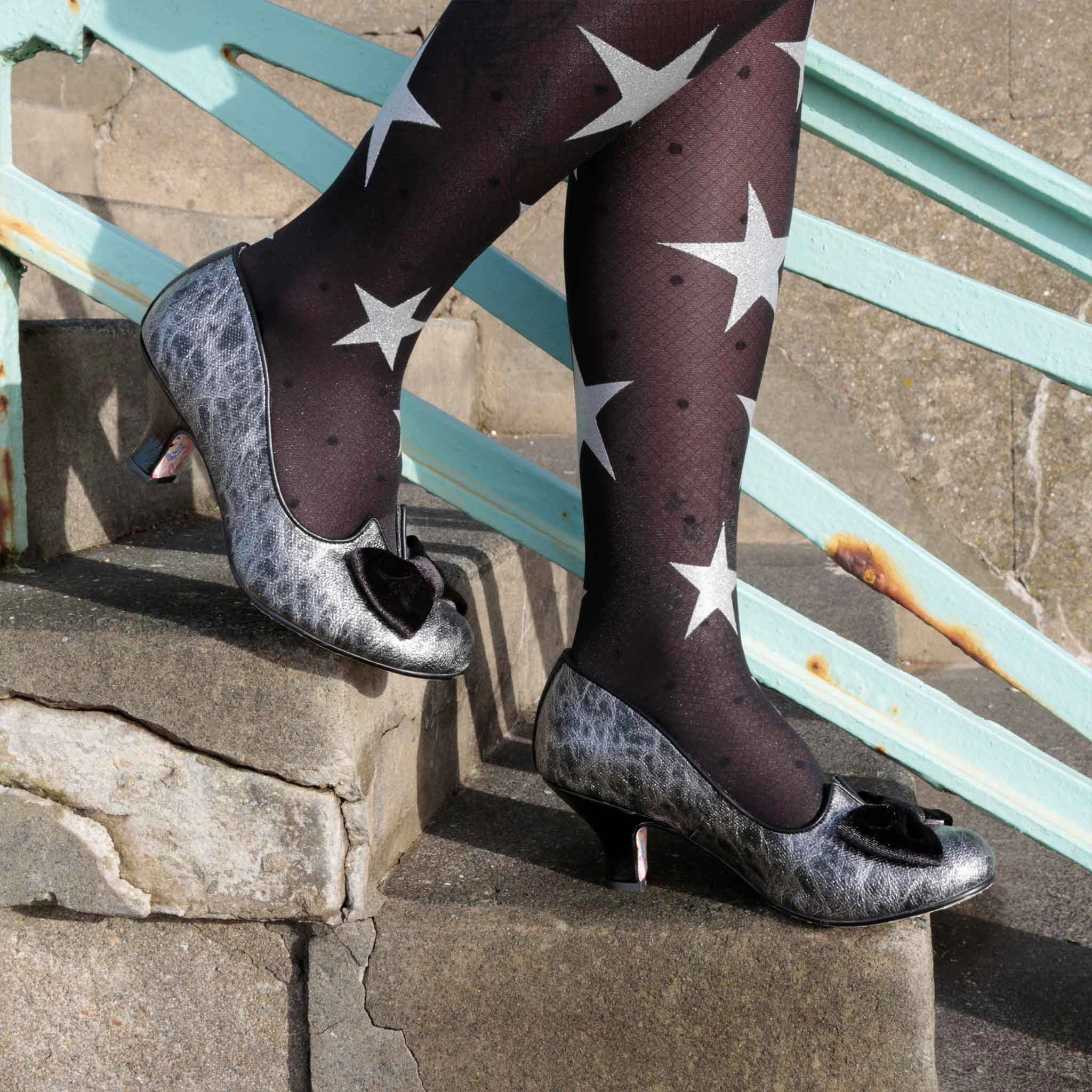Dazzle Razzle PU midsole Chic Sandals for Day