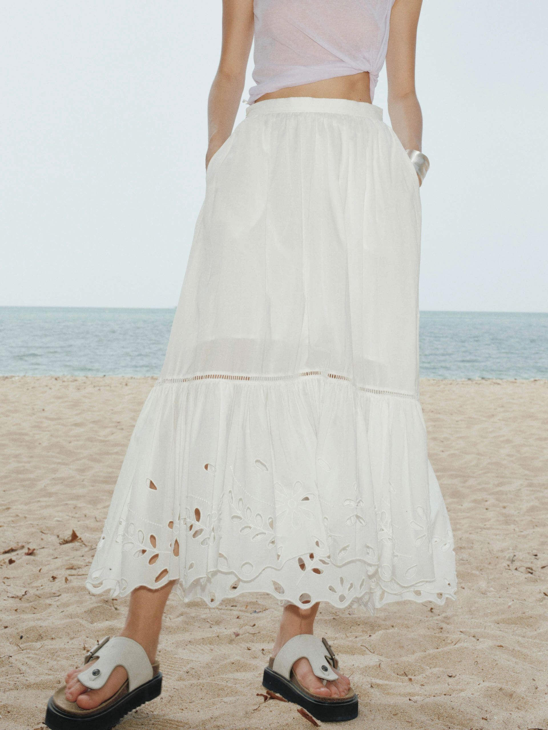 Light and Cozy Chic casual Broderie Anglaise Cotton Skirt