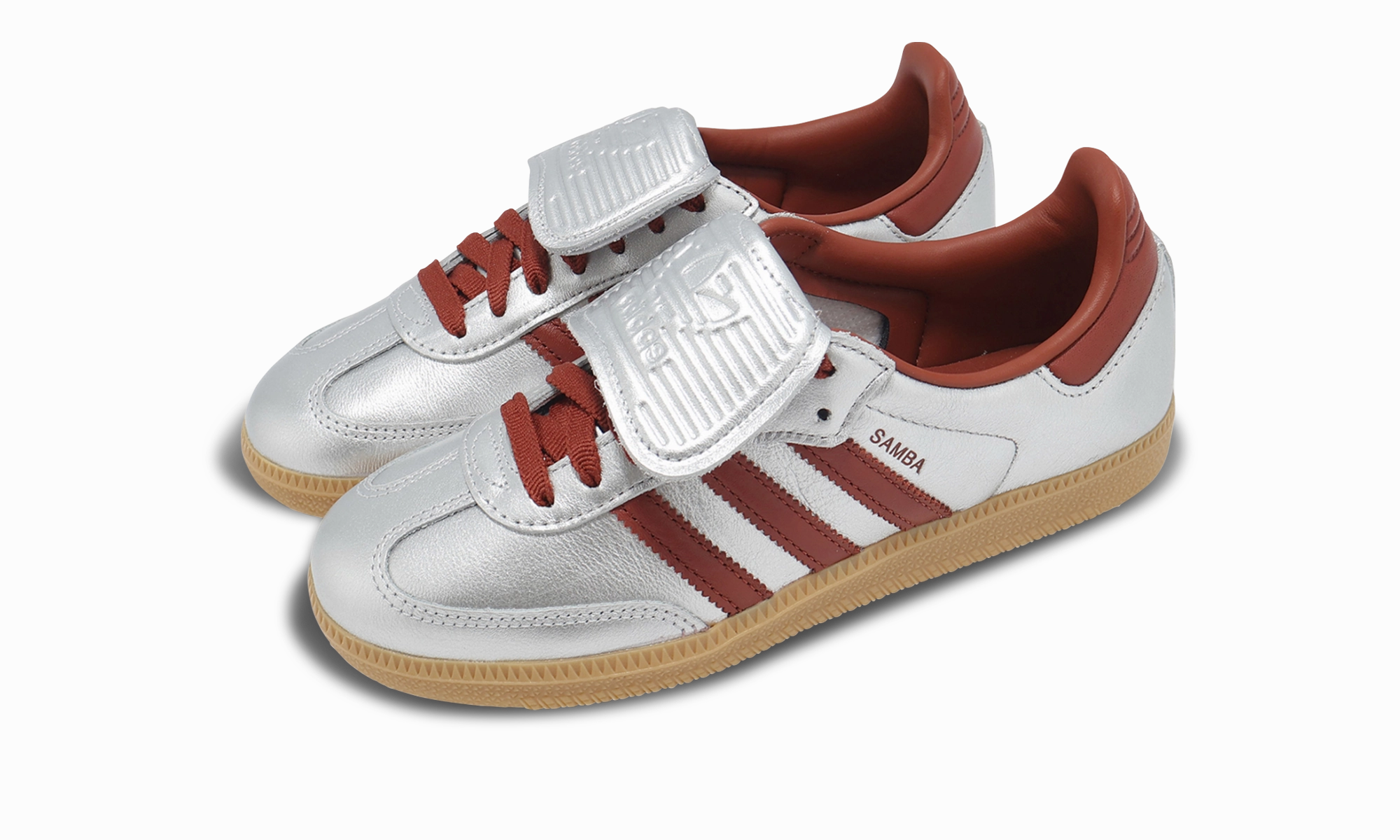 Family Meet Camp Step Samba LT WMNS "Silver Metallic Ruby Gum"