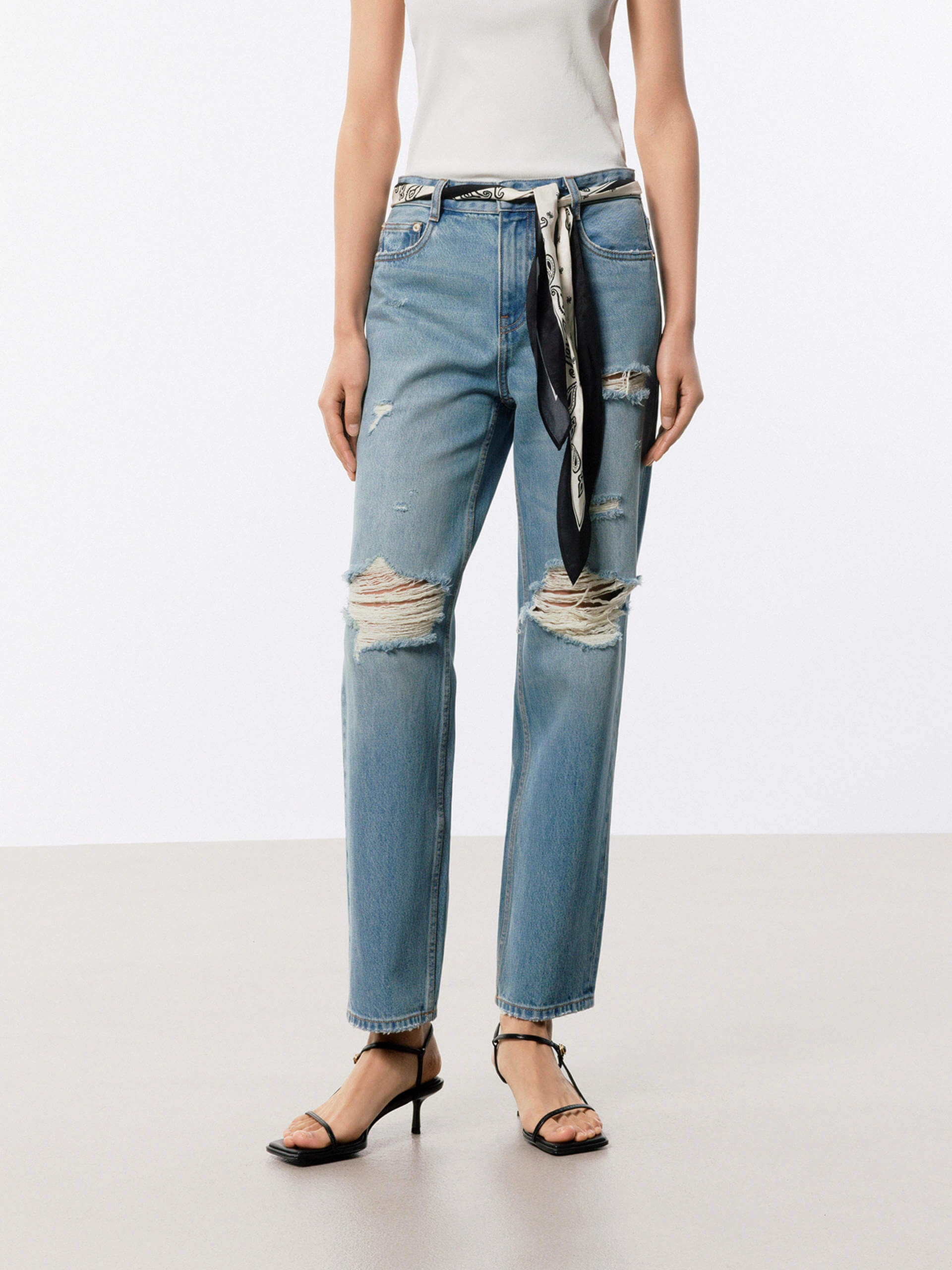 Festival Outfit Comfy Ripped Detail Ankle Jeans