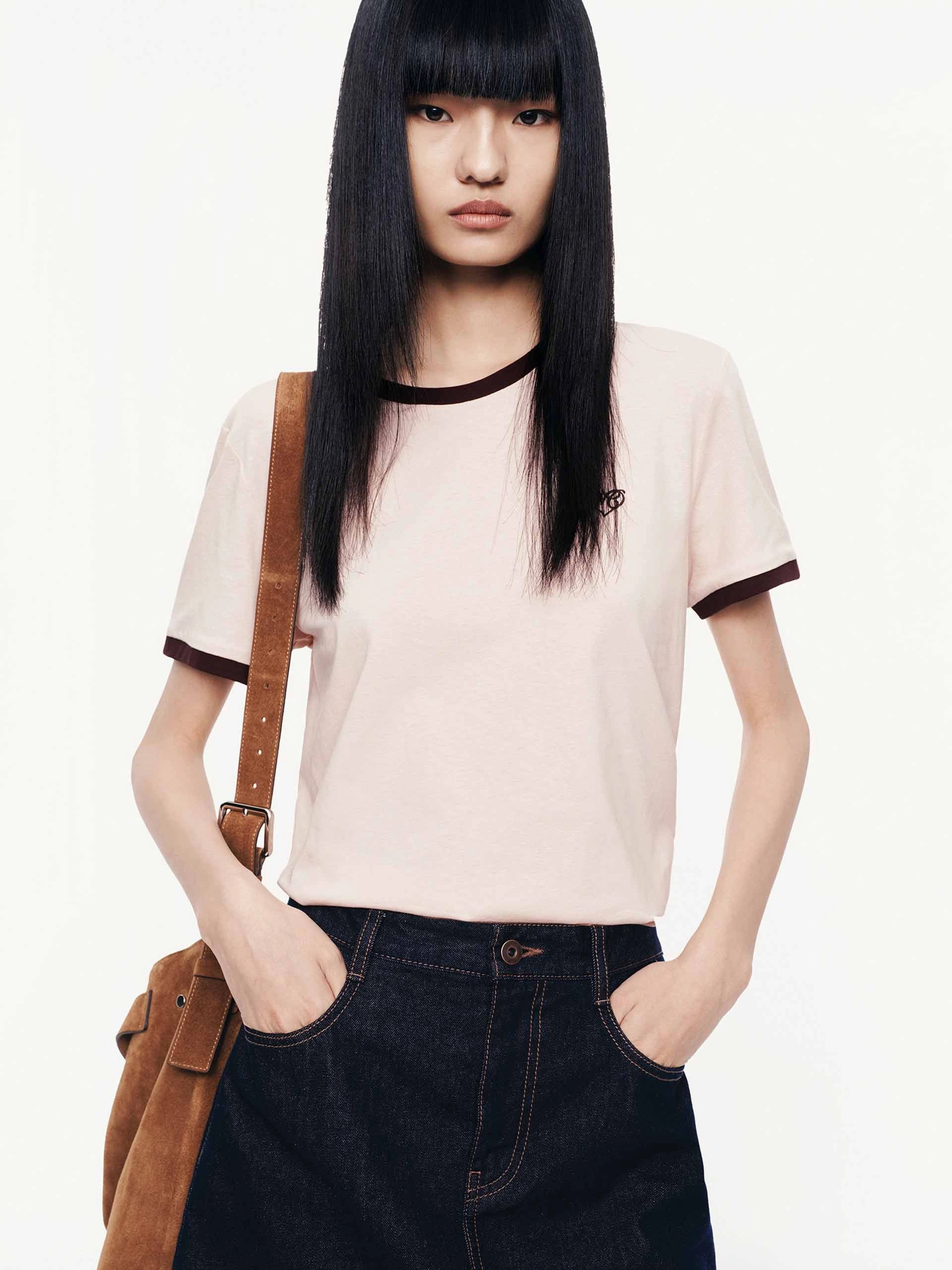 Wrinkle Resistant Embroidered Contrast Color Knitted T-shirt