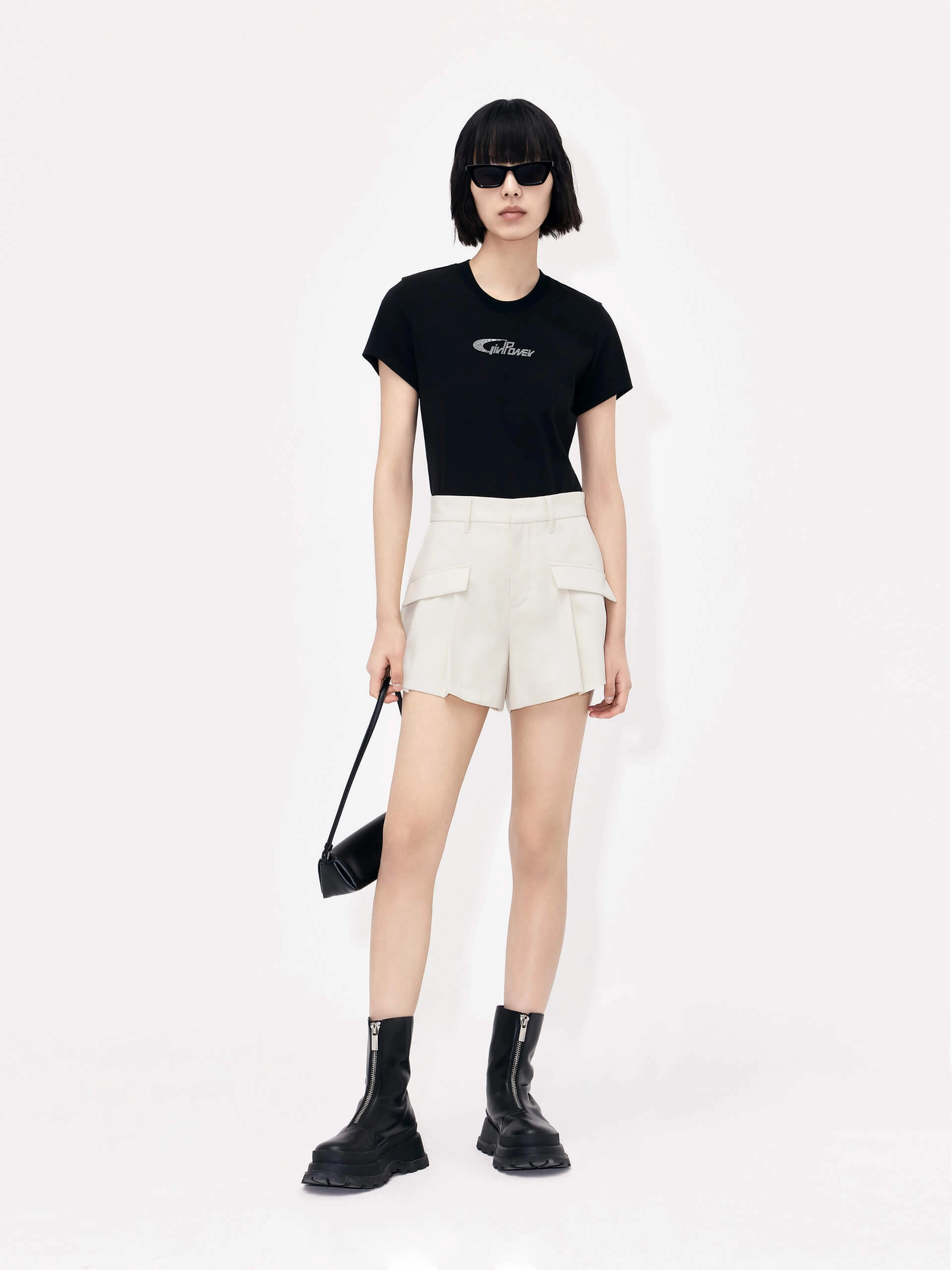 Pleated Cargo Shorts Light and Cozy Modern Fit
