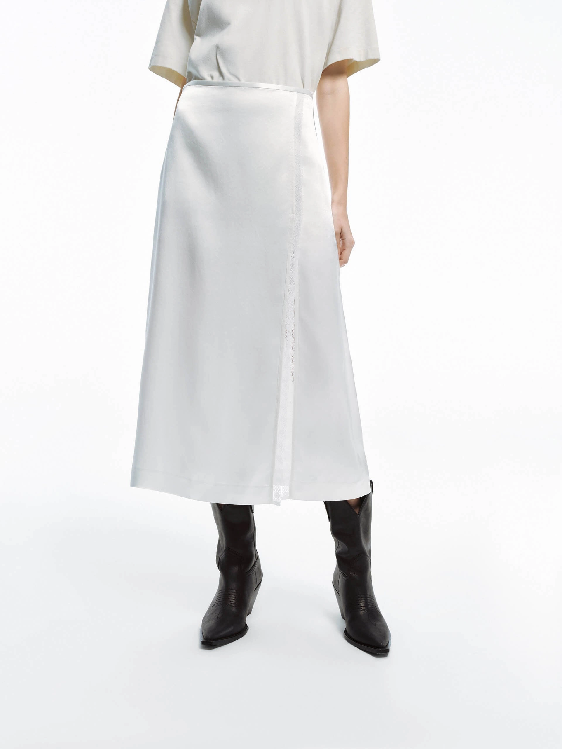 Slant Slit Detail Midi Skirt Day Hike