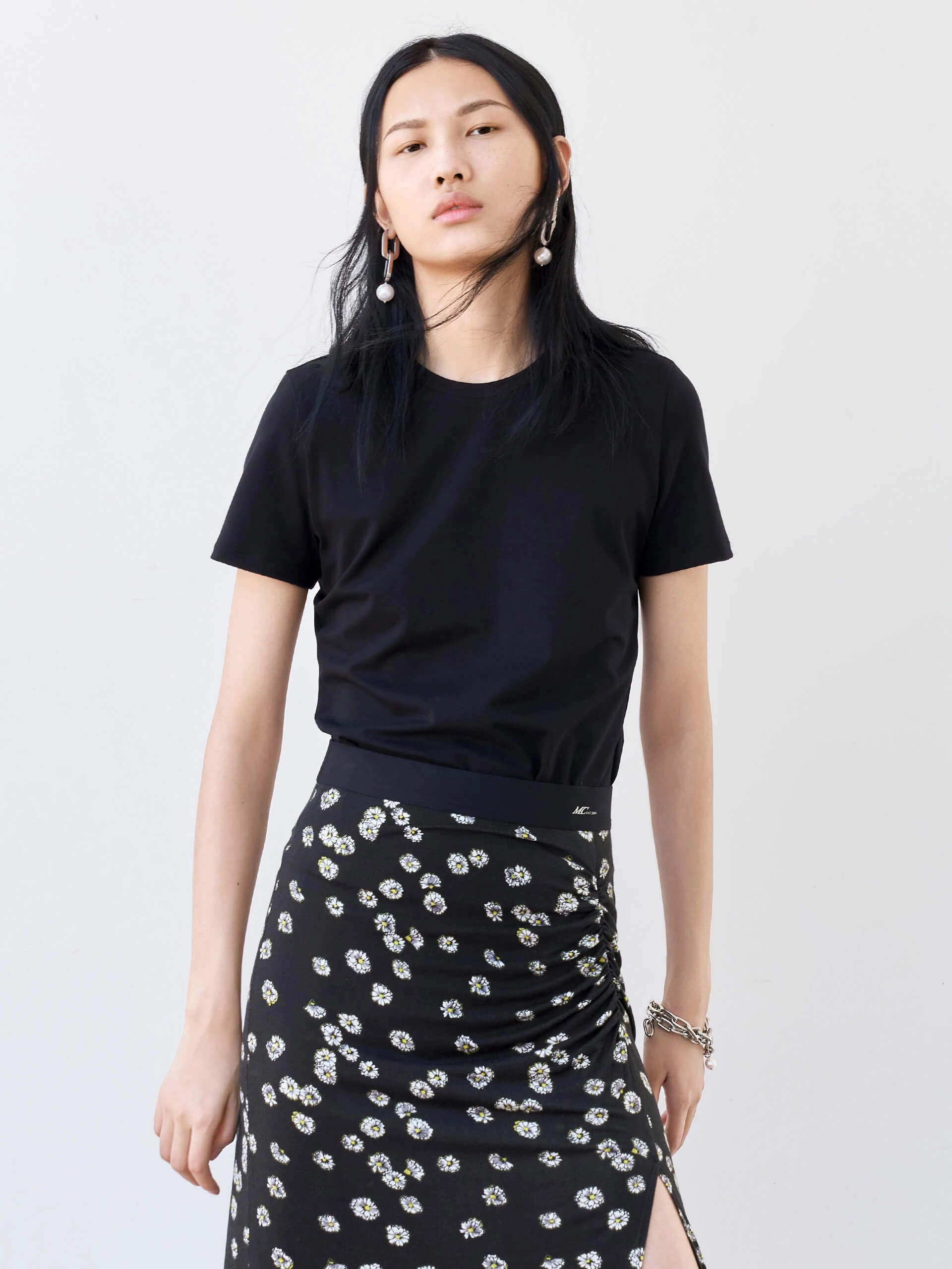 Cotton Letter LOGO T-shirt Stylish Everyday Wear