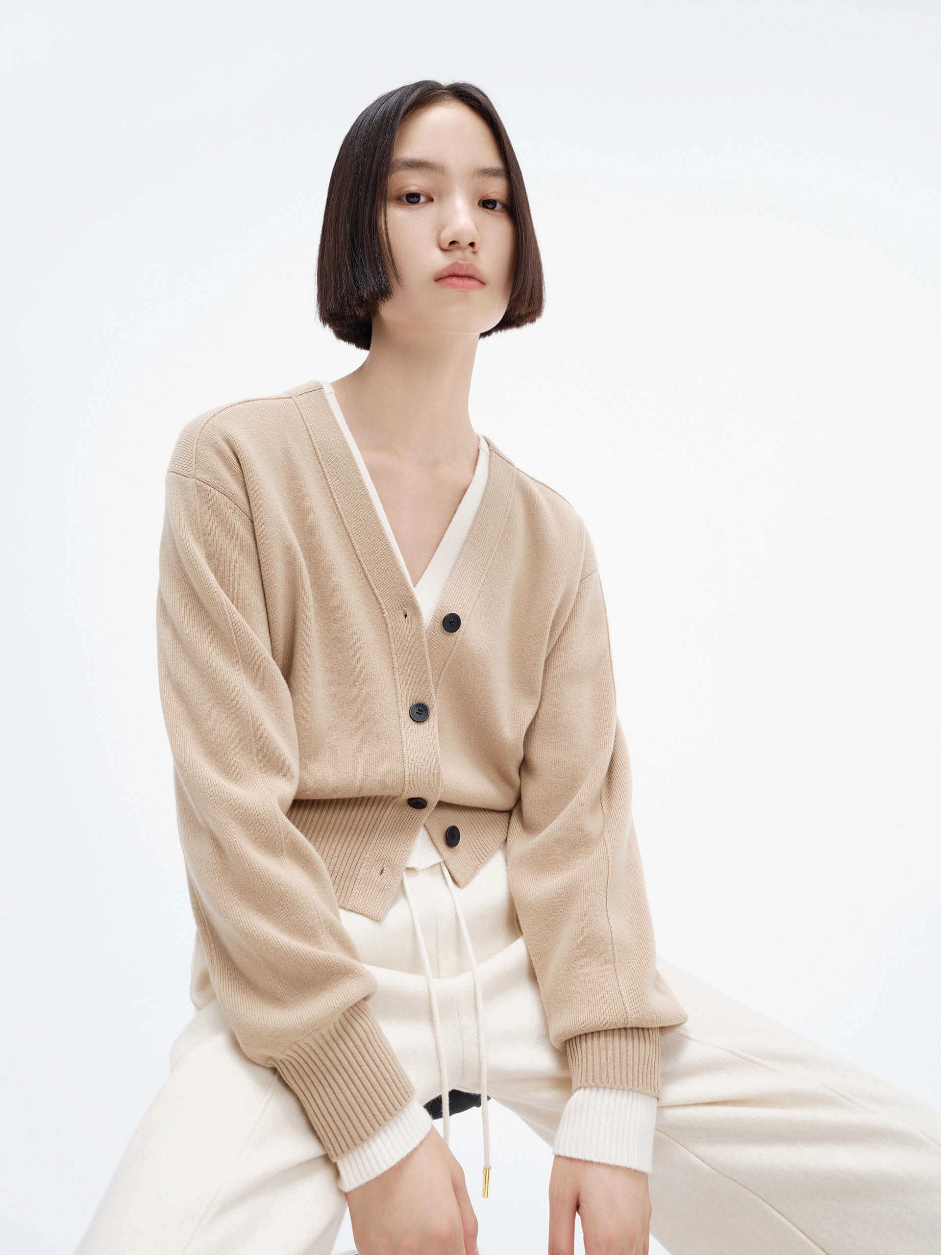 Cropped Wool Knitted Cardigan Flatlock stitching Reinforced Shoulder Panels