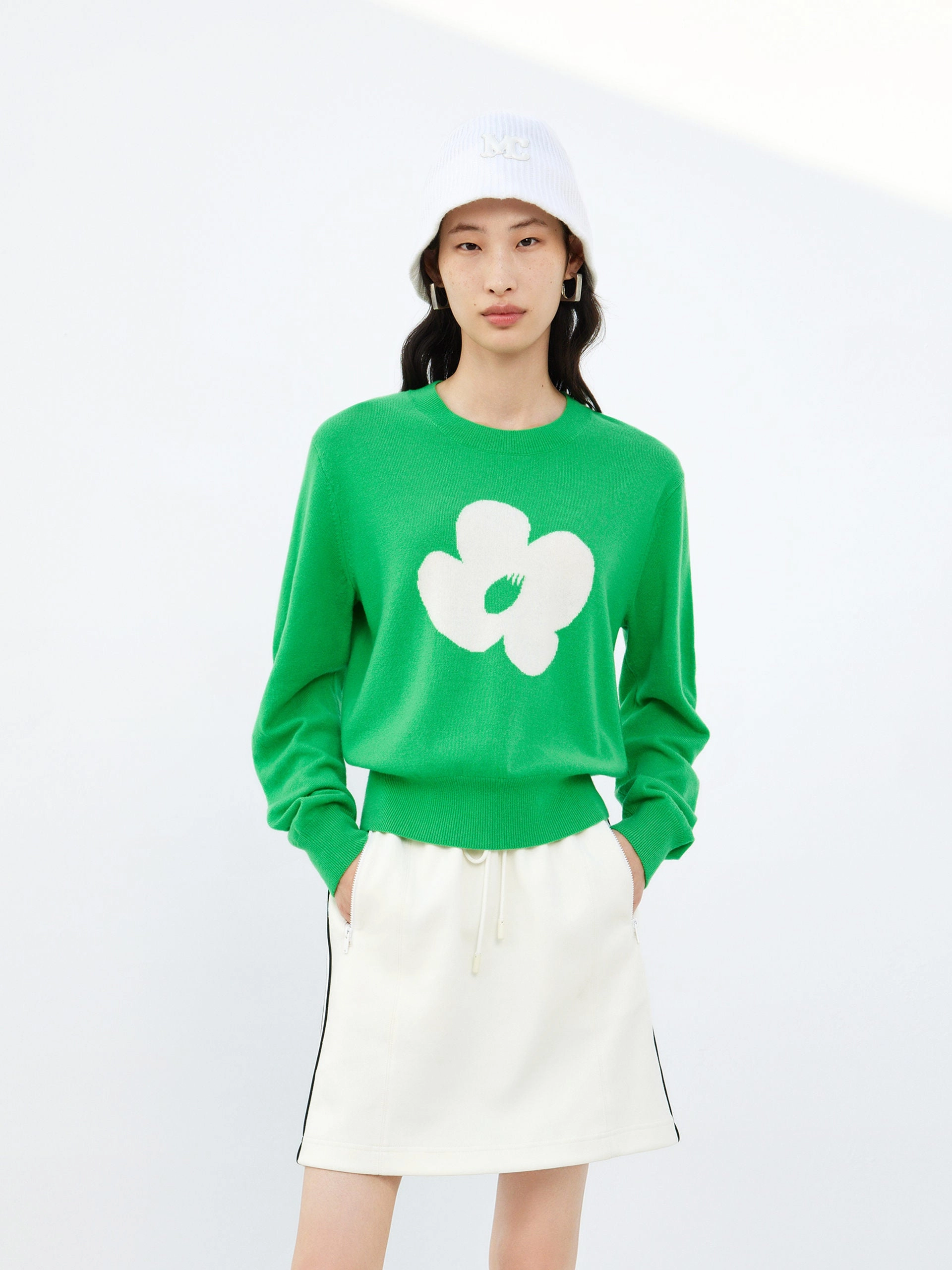 BreathableMoistureBarrier Floral Pattern Wool Sweater