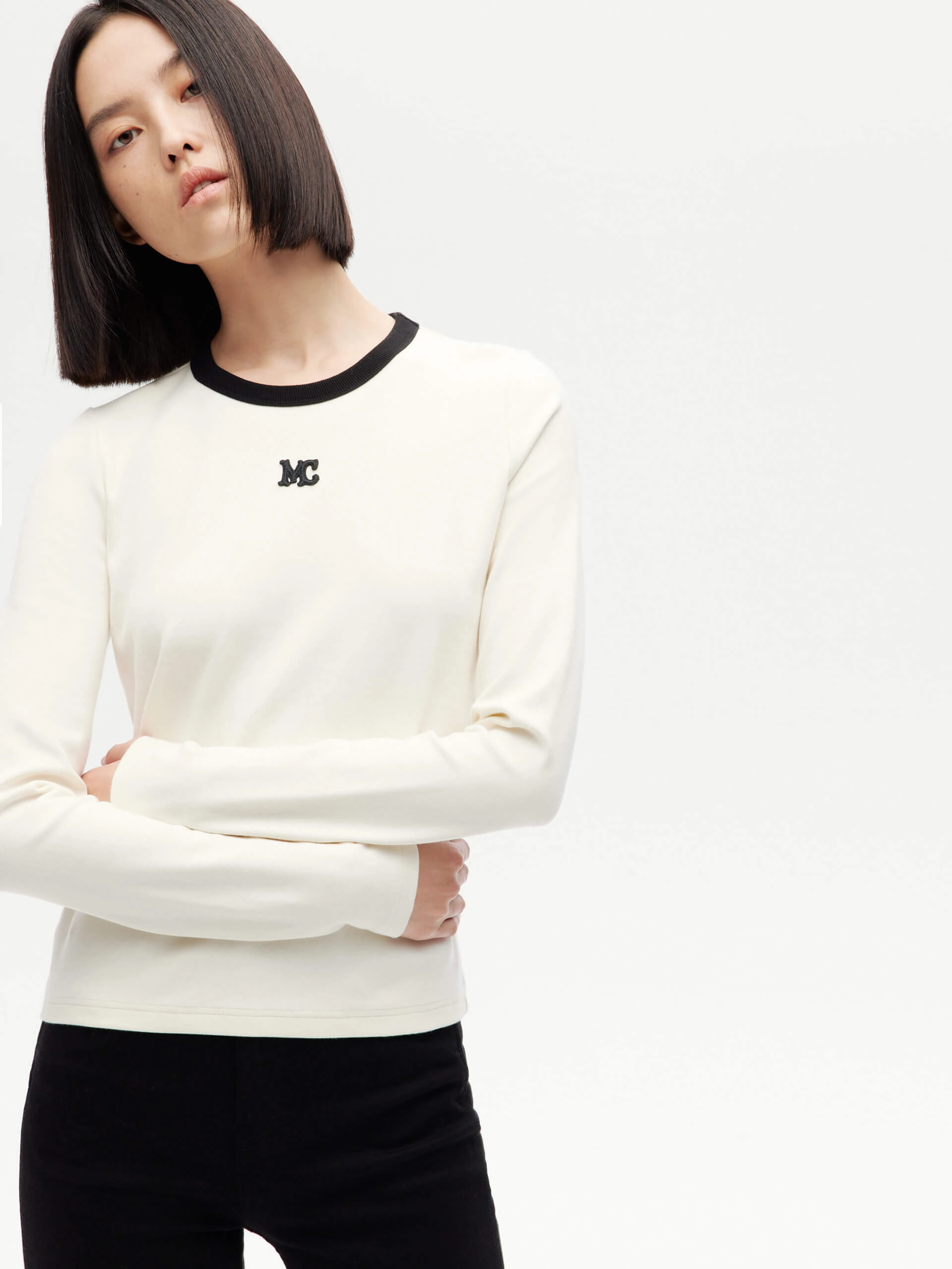 Contrast Collar Logo T-shirt Comfy Layer
