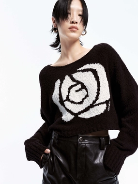 Tailored Silhouette Contrast Rose Knit Sweater
