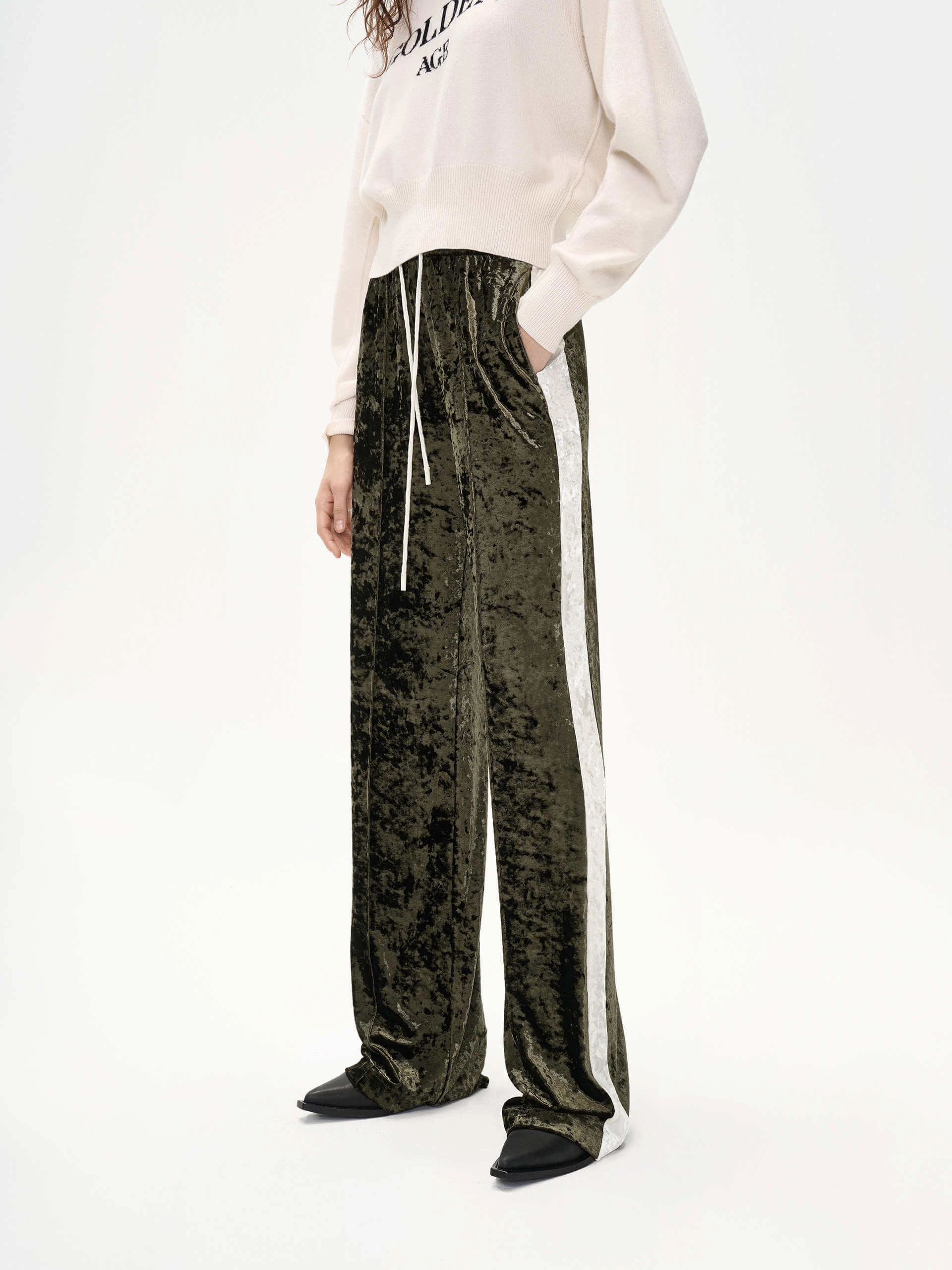 Contrast Straight Leg Pants Light Fit Classic Look