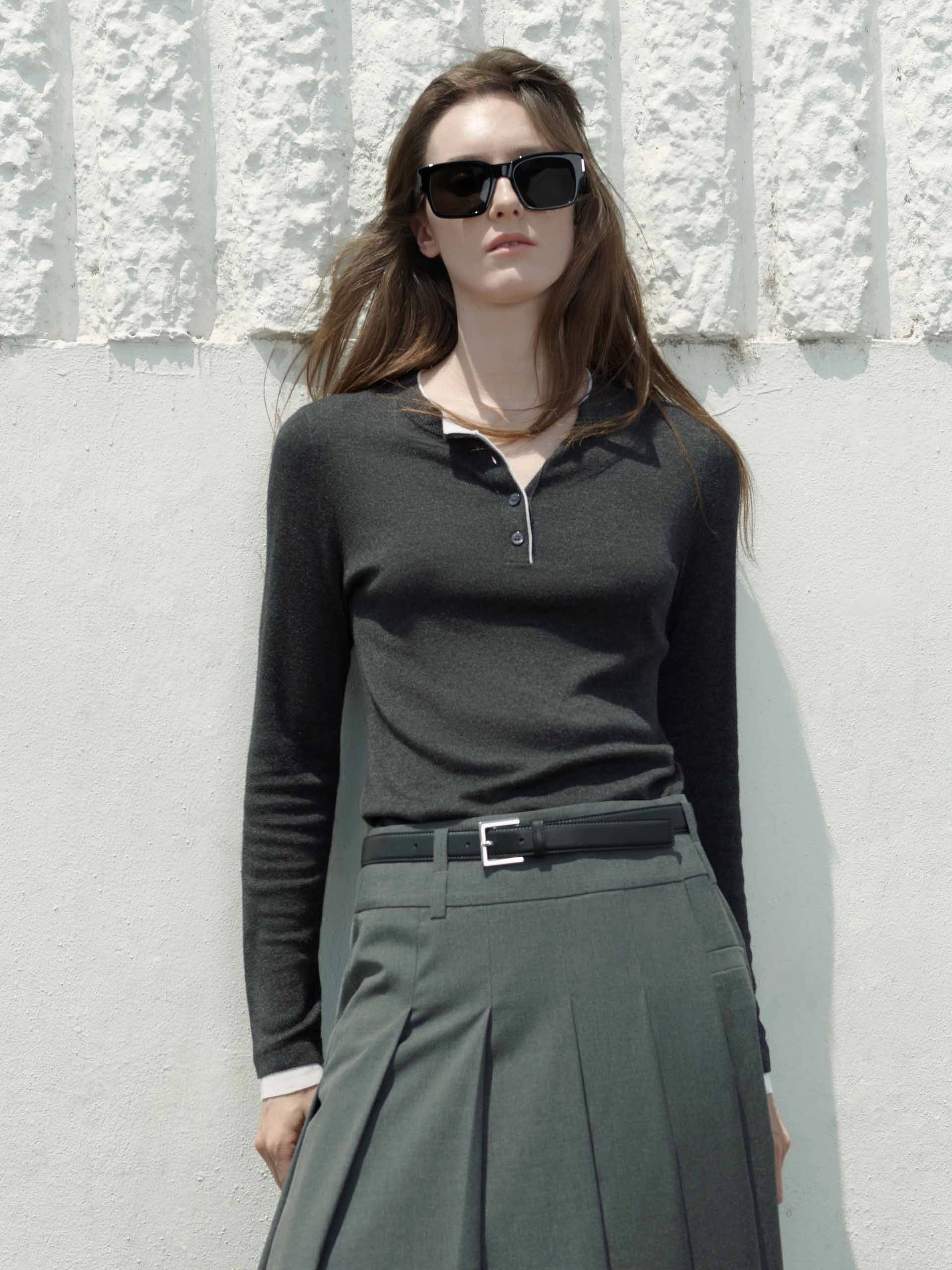 Oversized Silhouette Contrast Trim Knit Sweater