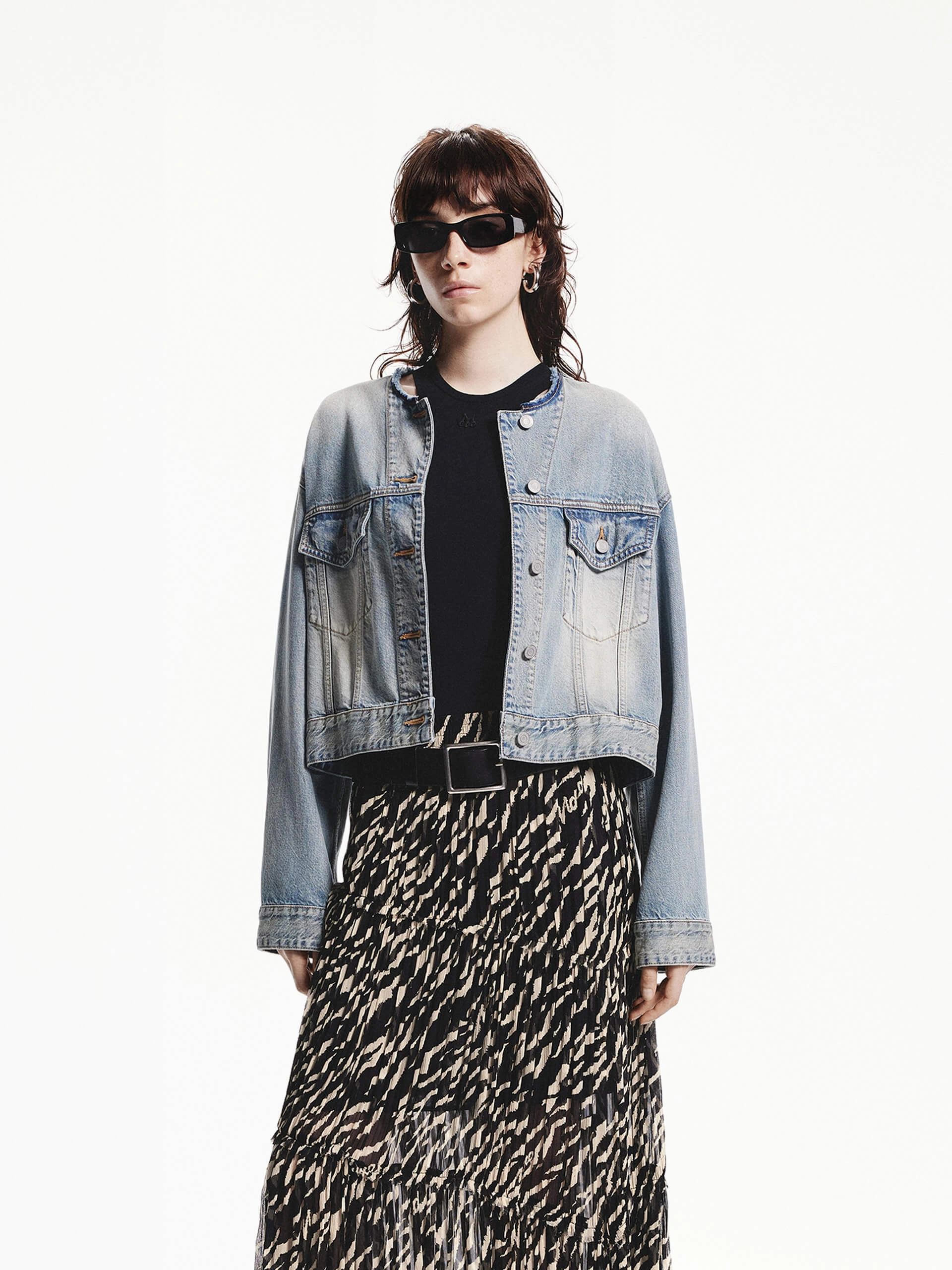 Reinforced Shoulder Panels Minimalist Design Cotton Cropped Denim Jacket
