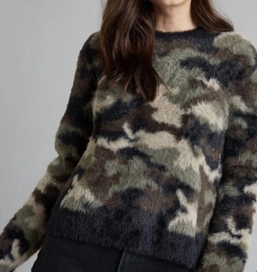Relaxed Neckline Oversized Silhouette Crew Neck Sweater Fuzzy Camo