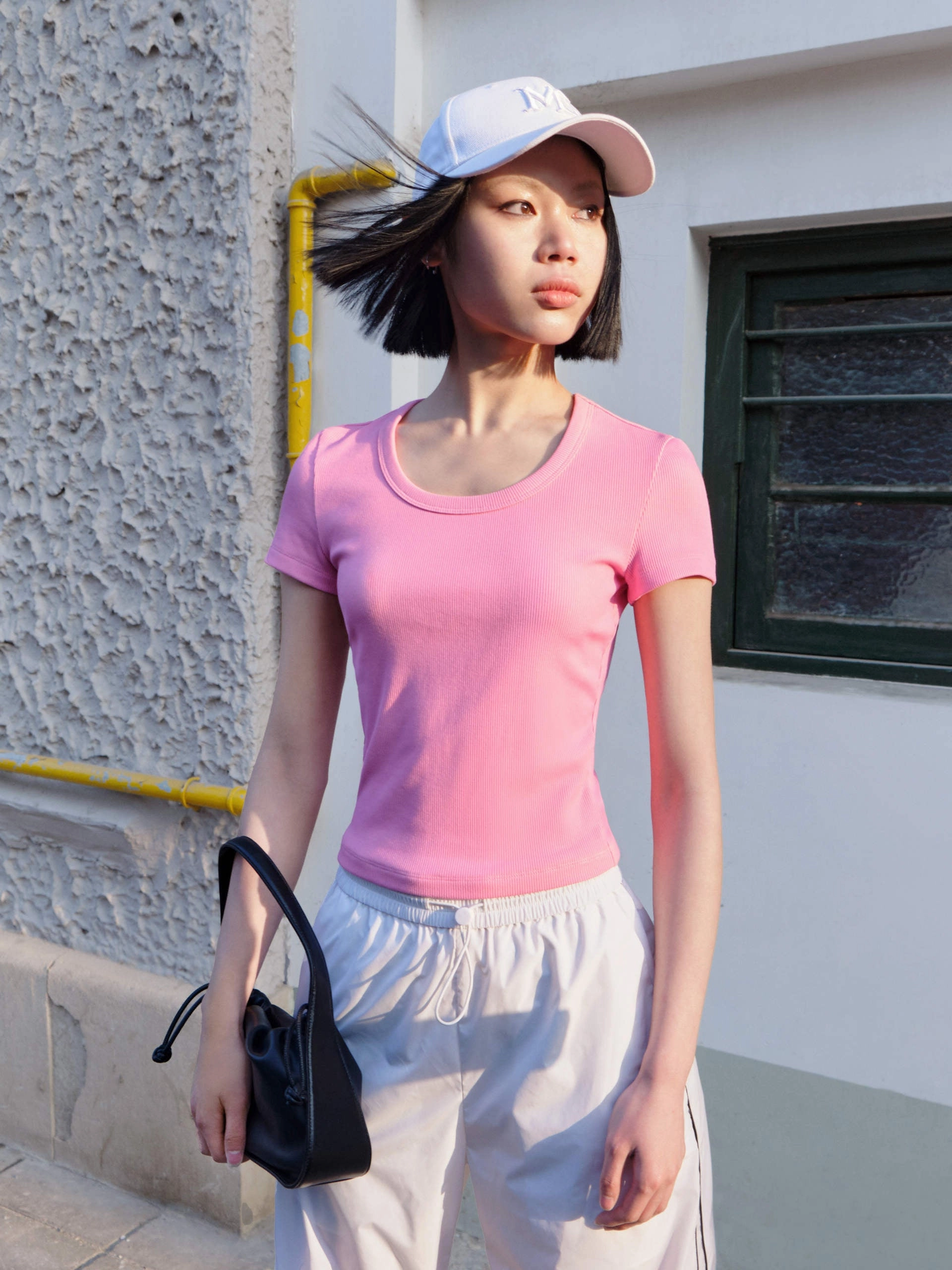 Solid Color brandable Cropped Slim Fit T-shirt