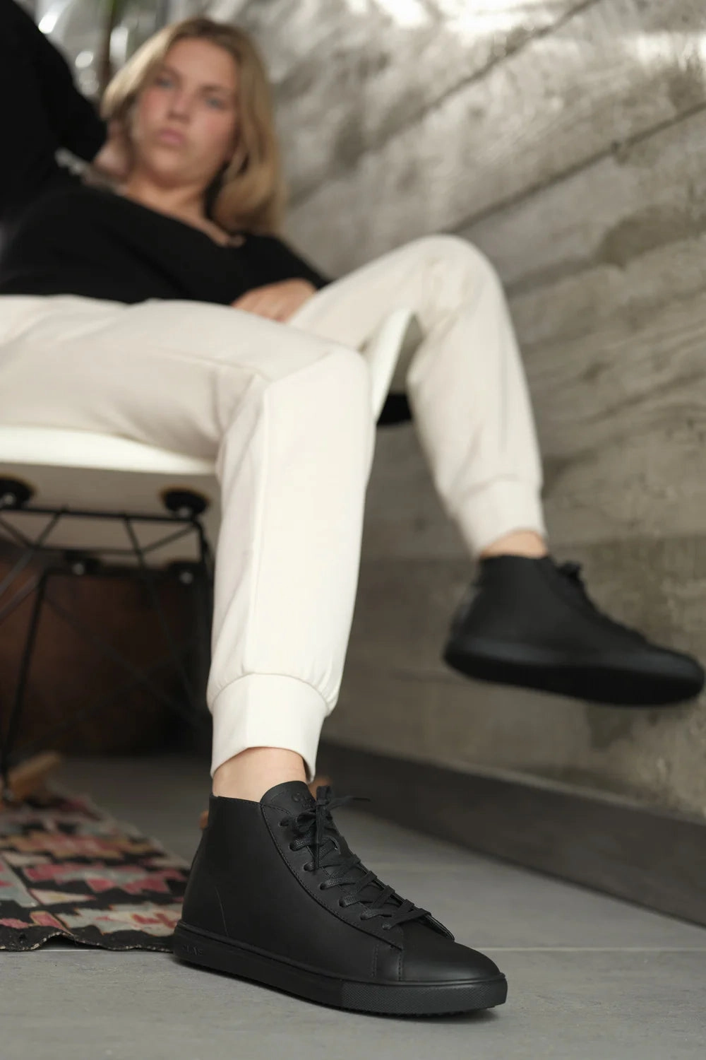 Leather Sneakers Cloud Feel Compression Molded Cushioning
