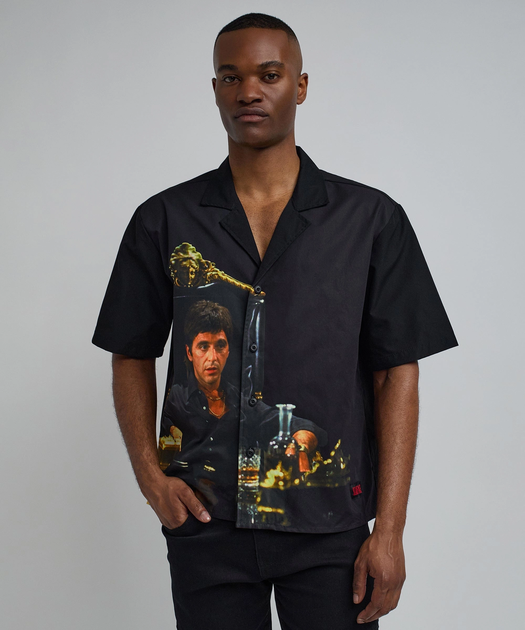 MoistureWicking Technology Scarface? Tony Montana Woven Shirt Box Fit - Black