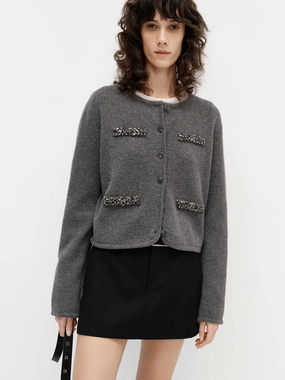 Durable Stitch Pattern RelaxedSilhouette Crystal Detail Cropped Jacket